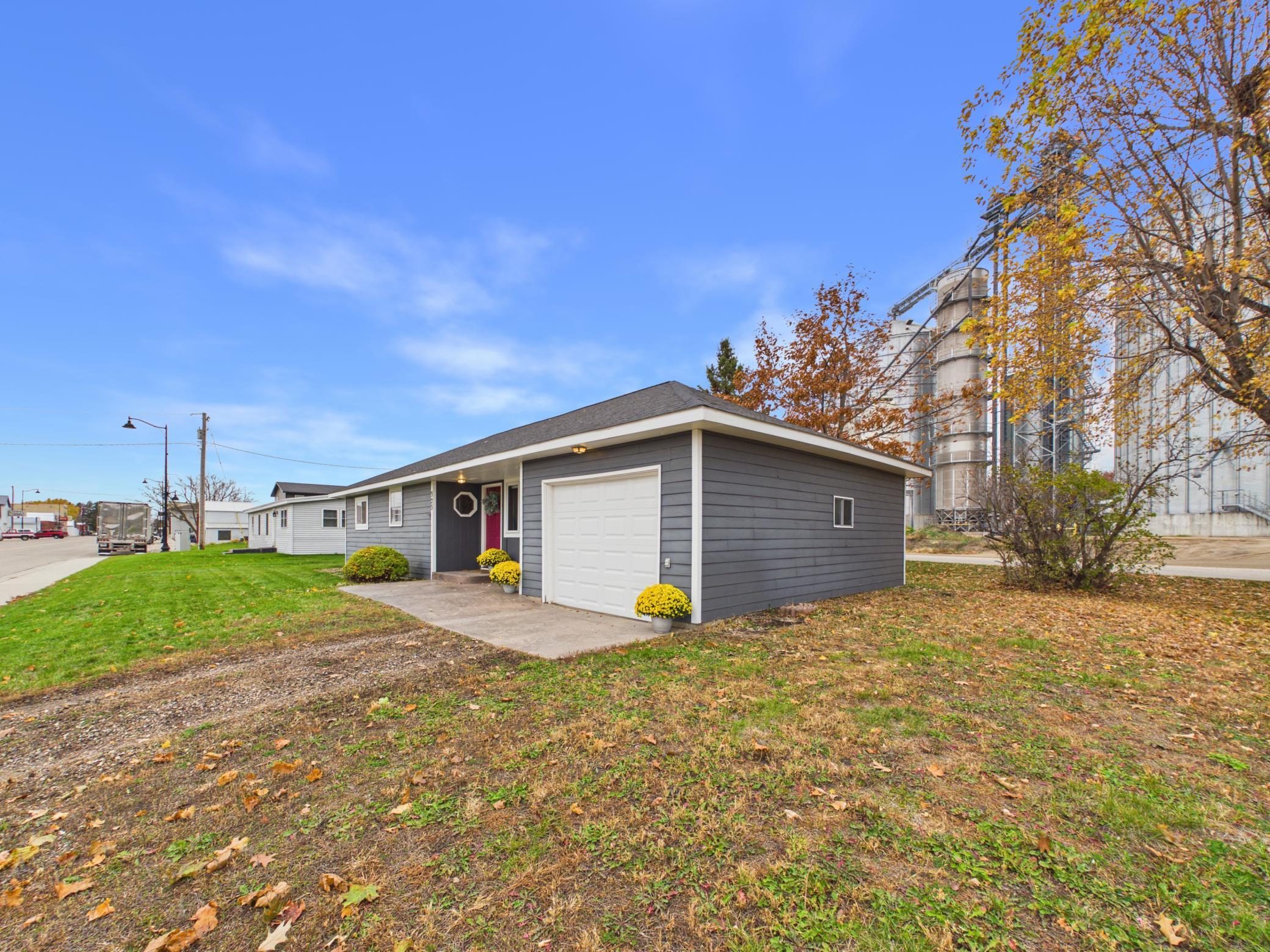 1958 single family home for sale at 323 Main Street E in Eagle Bend, MN — 2 bed, 1 bath (photo 15 of 20)