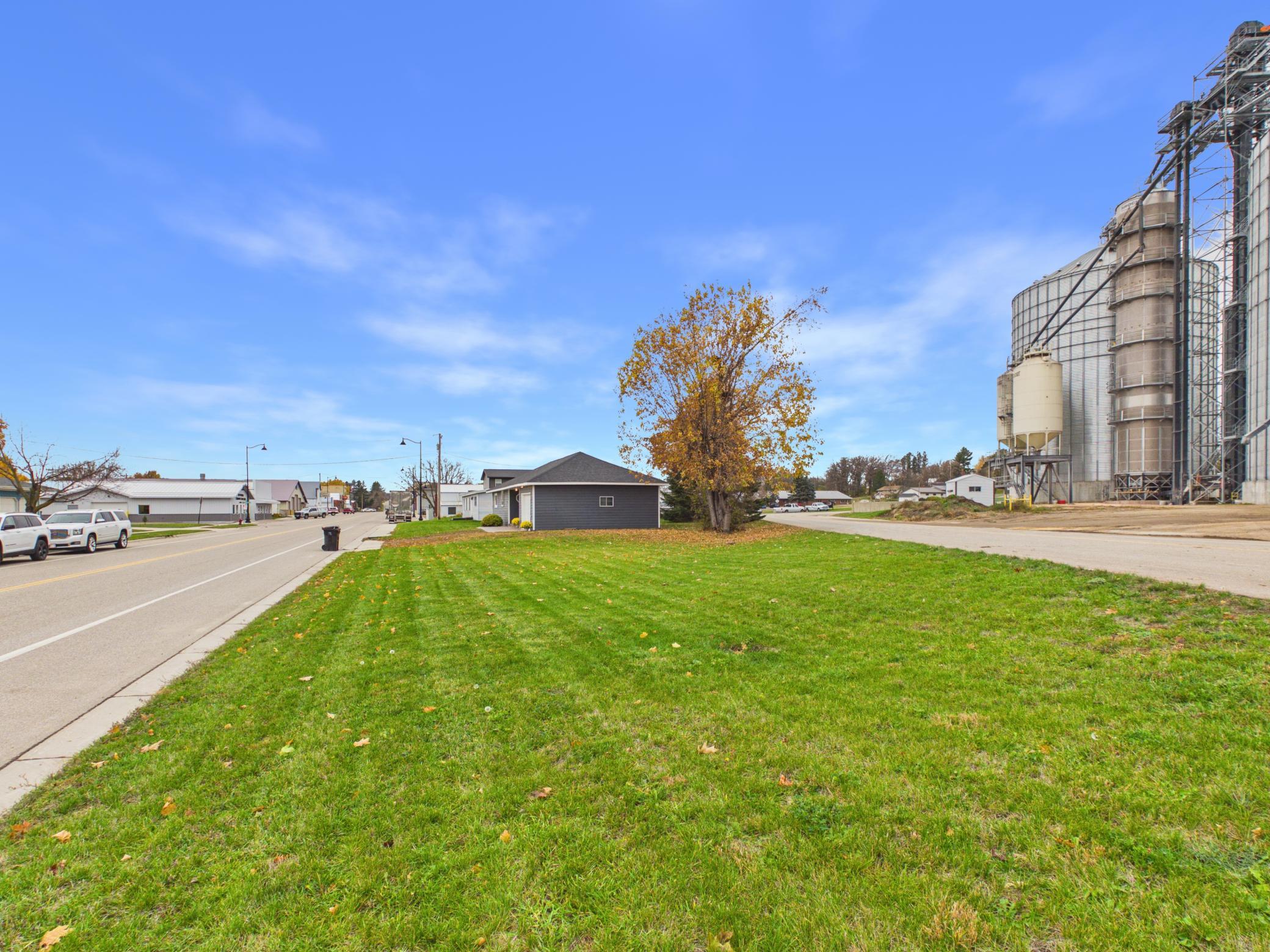 1958 single family home for sale at 323 Main Street E in Eagle Bend, MN — 2 bed, 1 bath (photo 16 of 20)