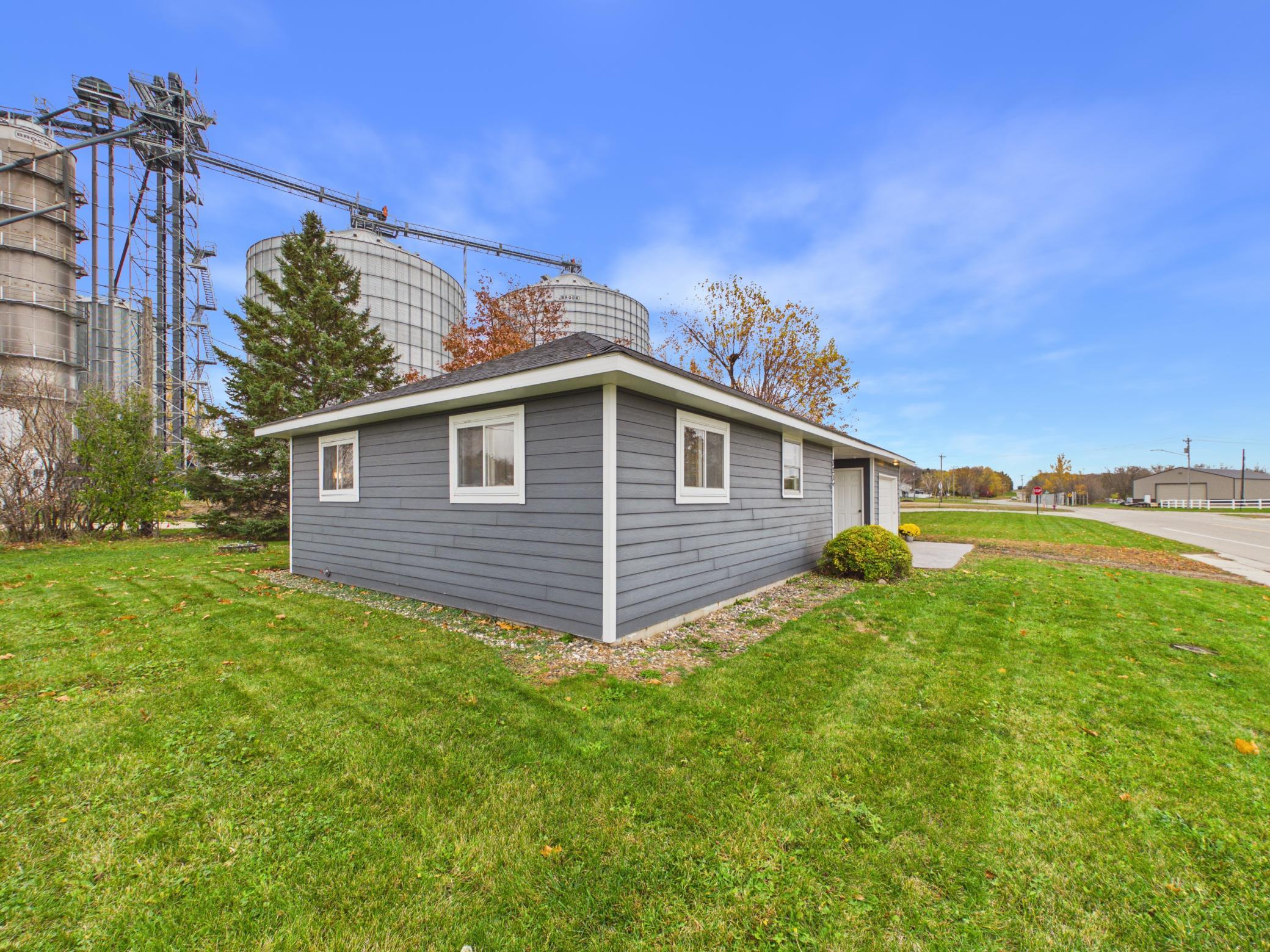 1958 single family home for sale at 323 Main Street E in Eagle Bend, MN — 2 bed, 1 bath (photo 19 of 20)