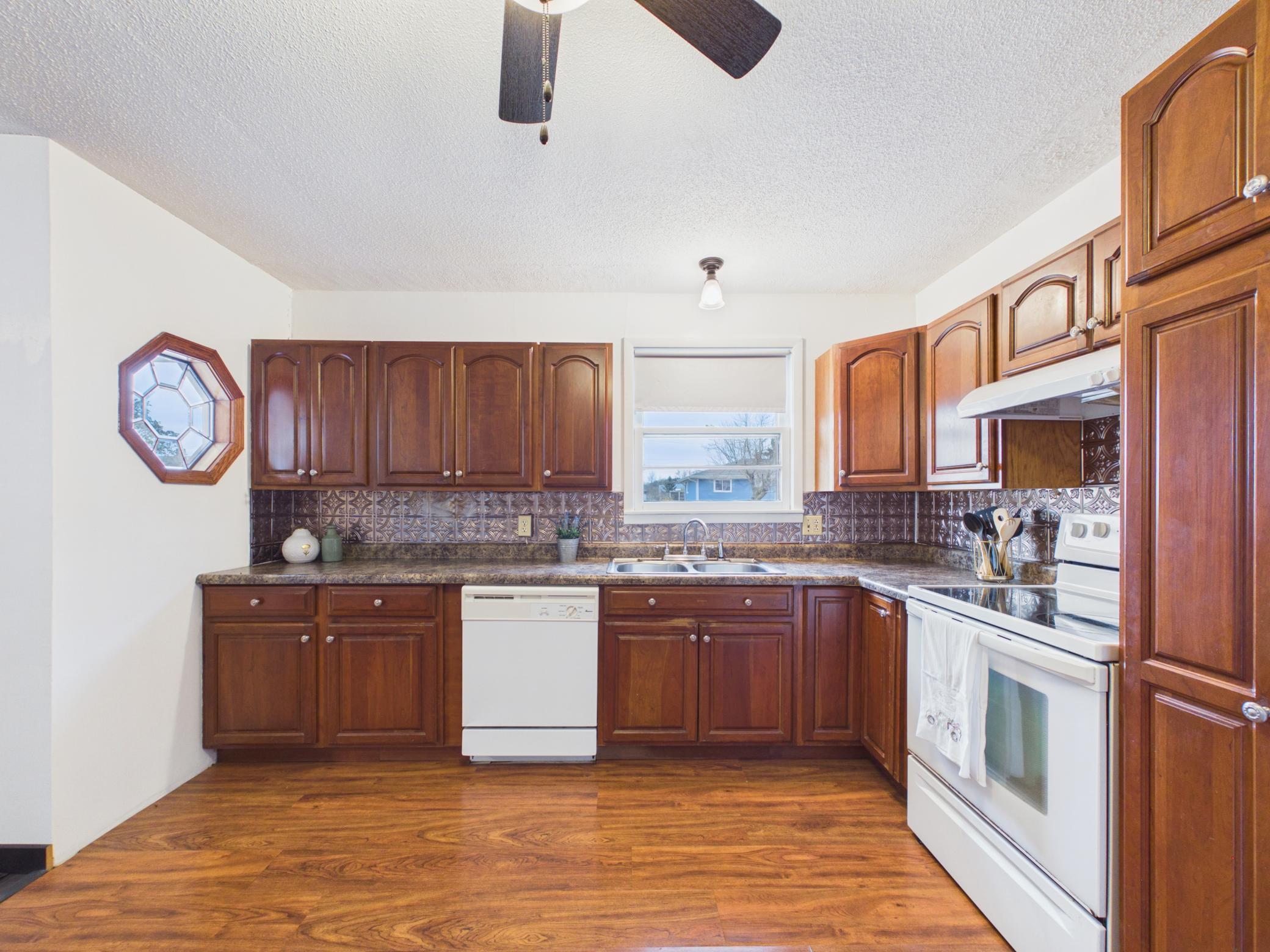 1958 single family home for sale at 323 Main Street E in Eagle Bend, MN — 2 bed, 1 bath (photo 8 of 20)