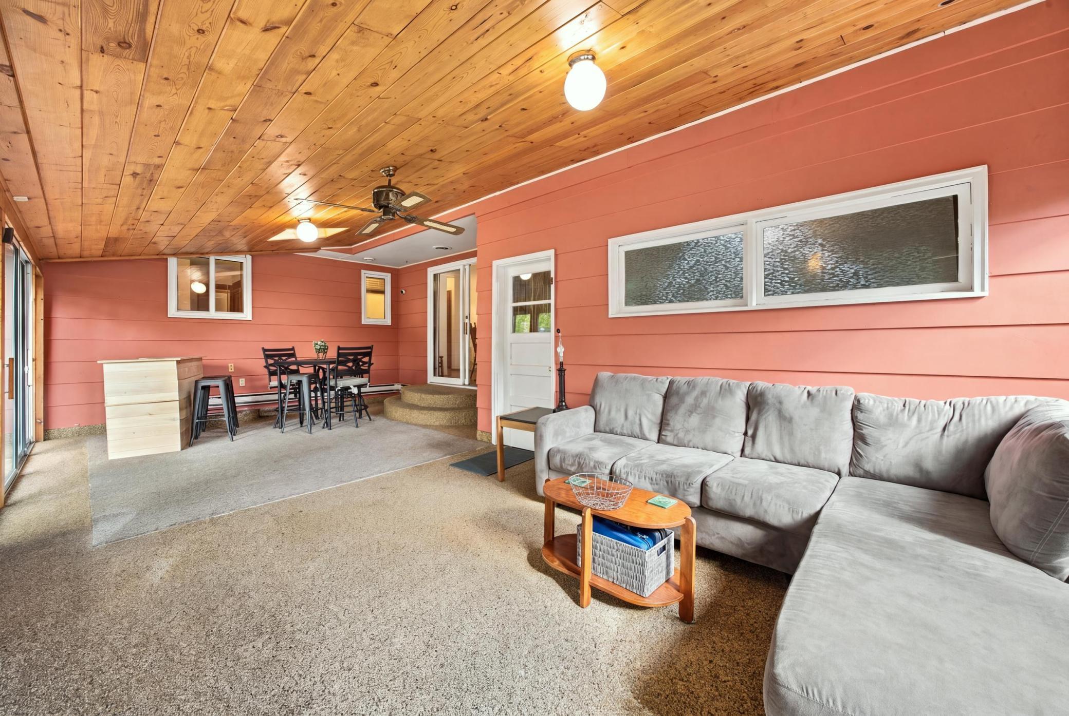 1969 single family home for sale at 1911 18th Street S in Moorhead, MN — 3 bed, 2 bath (photo 11 of 31)