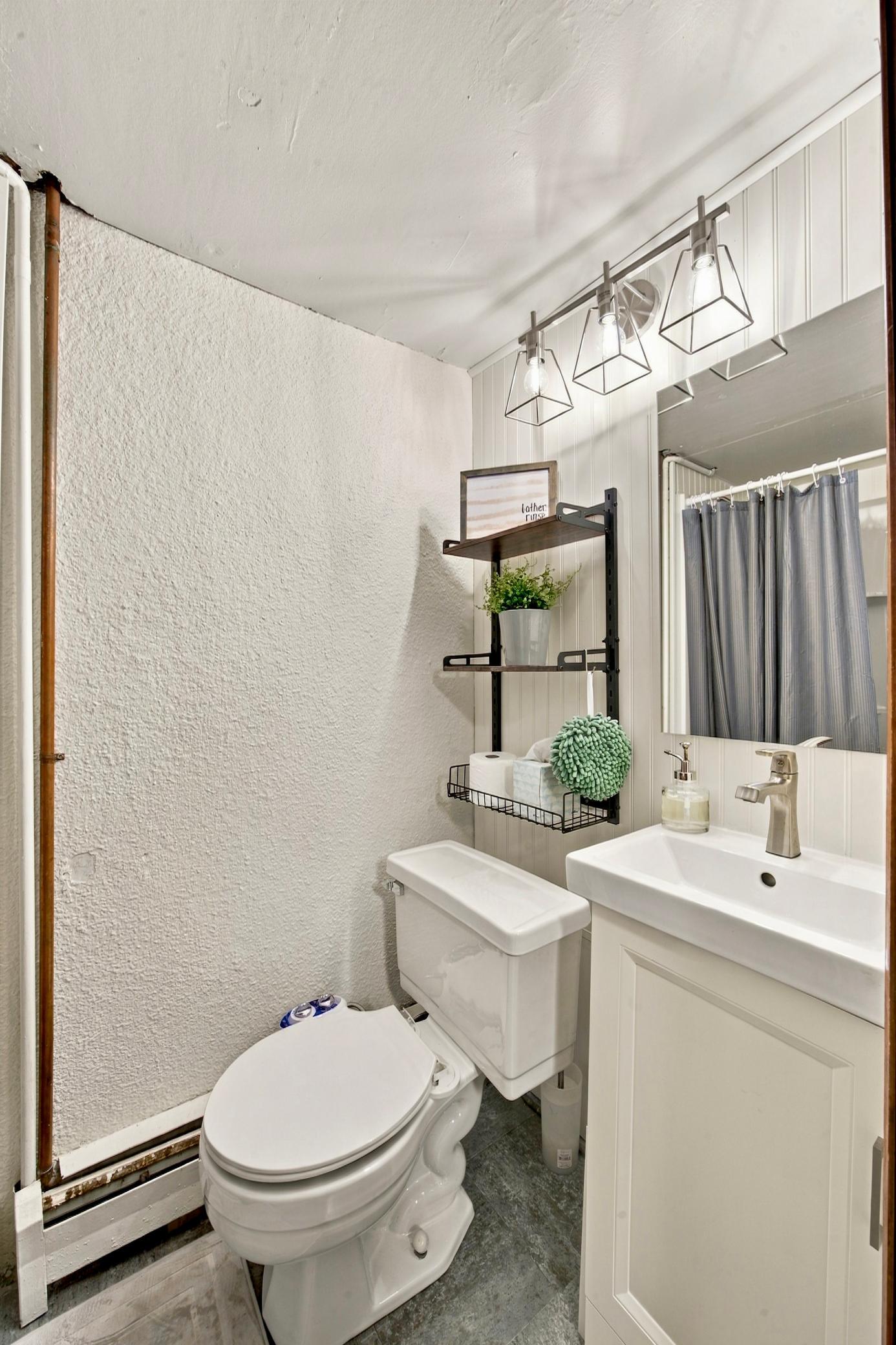 1969 single family home for sale at 1911 18th Street S in Moorhead, MN — 3 bed, 2 bath (photo 18 of 31)
