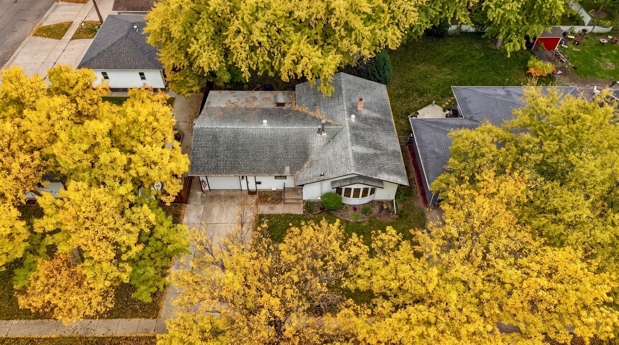 1969 single family home for sale at 1911 18th Street S in Moorhead, MN — 3 bed, 2 bath (photo 28 of 31)