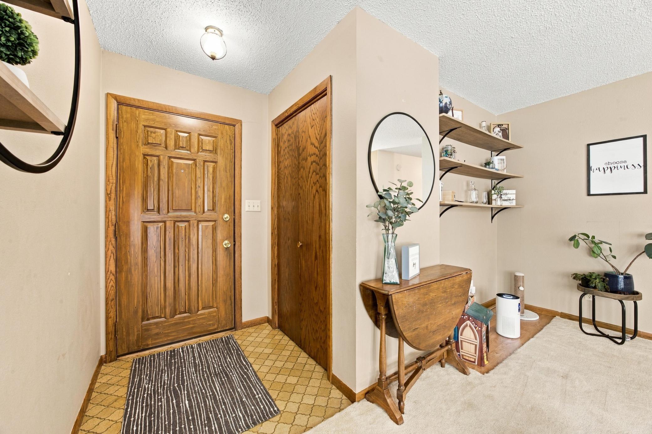 1969 single family home for sale at 1911 18th Street S in Moorhead, MN — 3 bed, 2 bath (photo 5 of 31)