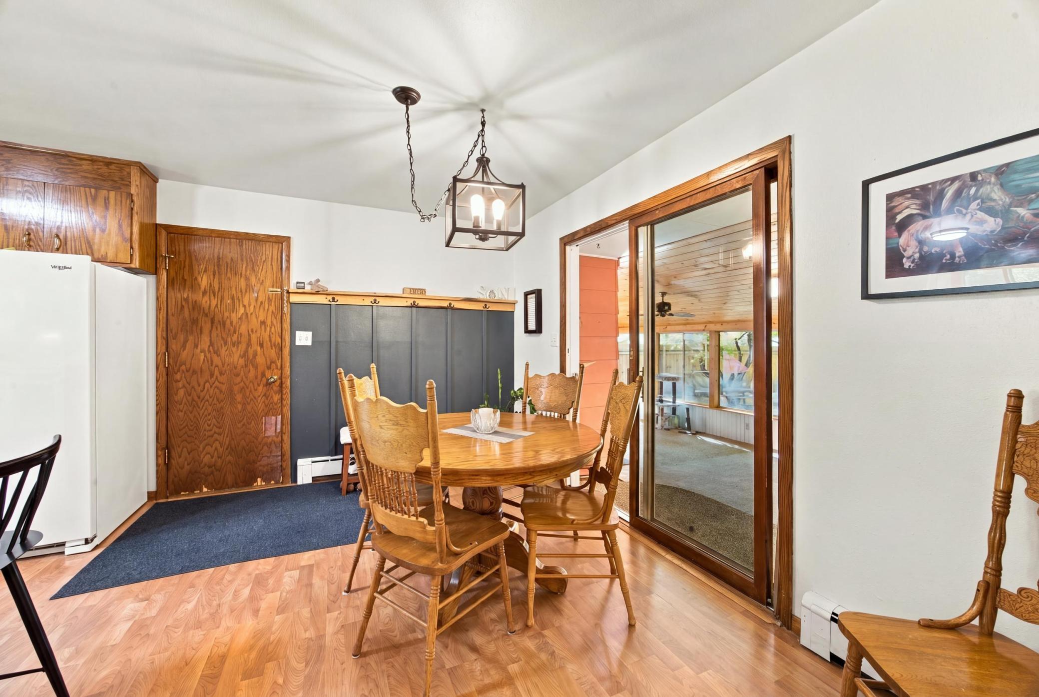 1969 single family home for sale at 1911 18th Street S in Moorhead, MN — 3 bed, 2 bath (photo 8 of 31)