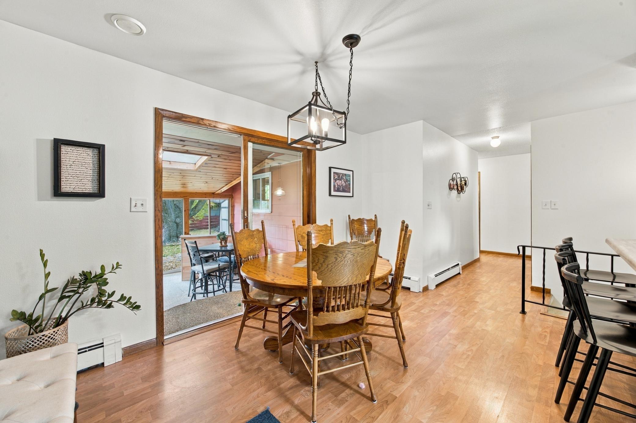 1969 single family home for sale at 1911 18th Street S in Moorhead, MN — 3 bed, 2 bath (photo 9 of 31)