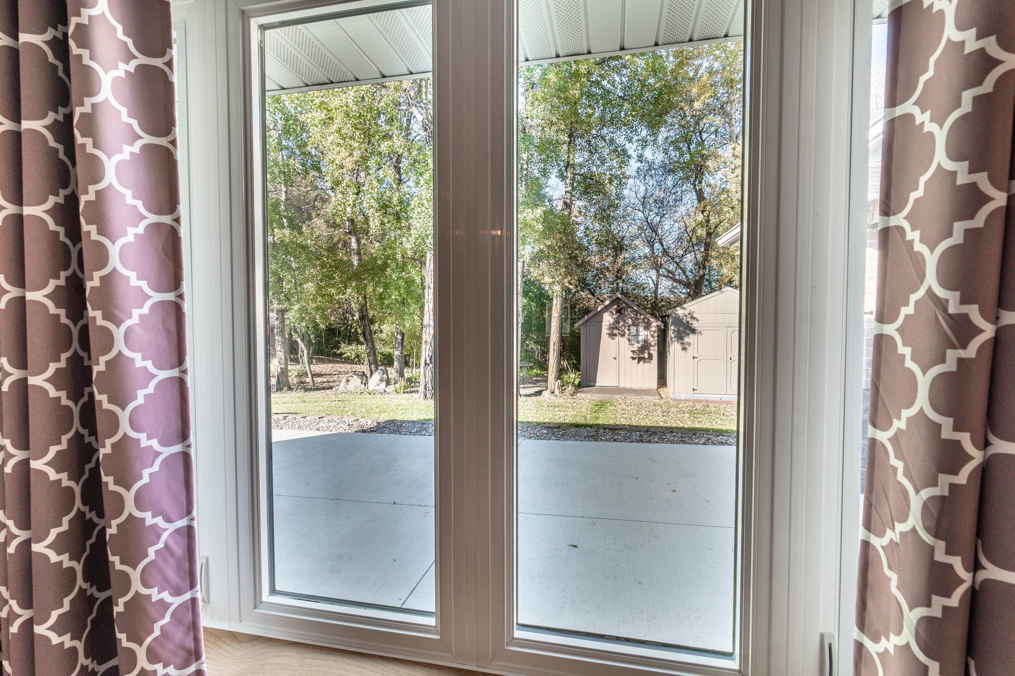 2000 townhouse for sale at 1961 Oakwood View in Fergus Falls, MN — 2 bed, 3 bath (photo 11 of 64)