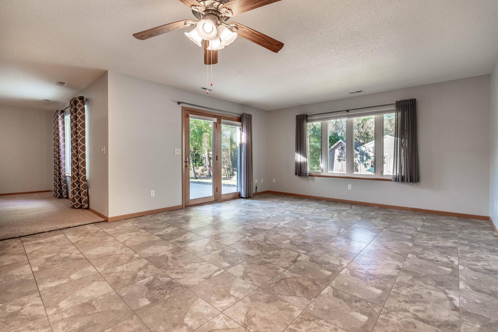 2000 townhouse for sale at 1961 Oakwood View in Fergus Falls, MN — 2 bed, 3 bath (photo 14 of 64)