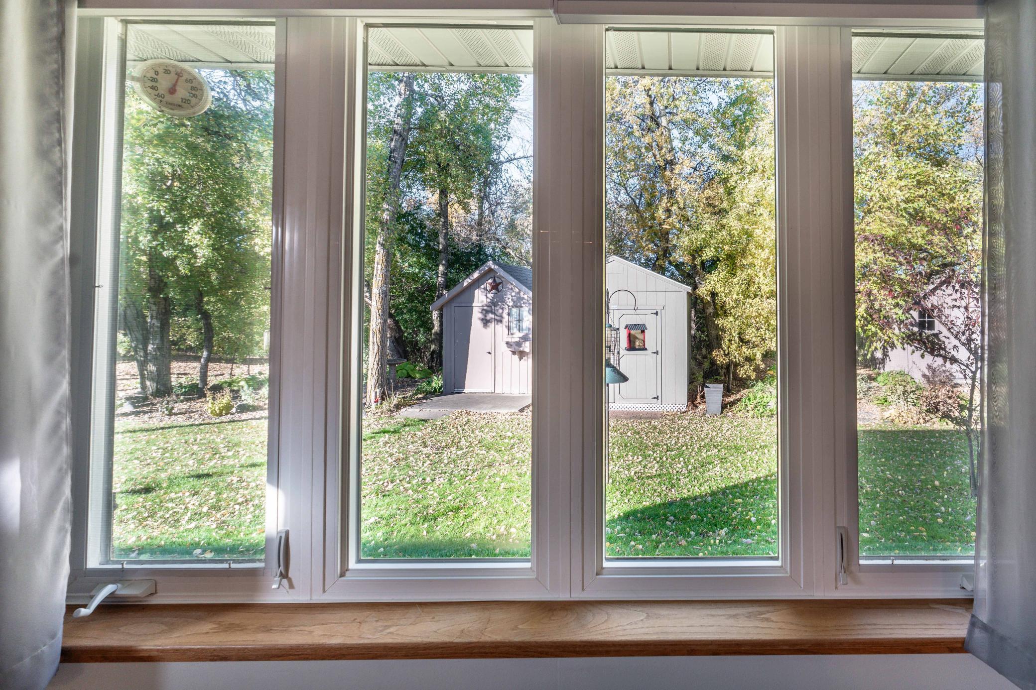 2000 townhouse for sale at 1961 Oakwood View in Fergus Falls, MN — 2 bed, 3 bath (photo 17 of 64)