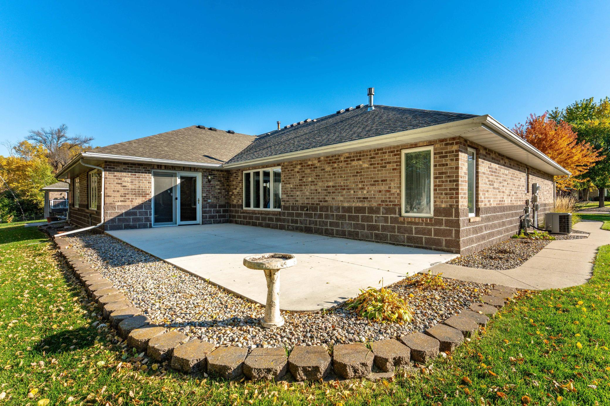 2000 townhouse for sale at 1961 Oakwood View in Fergus Falls, MN — 2 bed, 3 bath (photo 43 of 64)