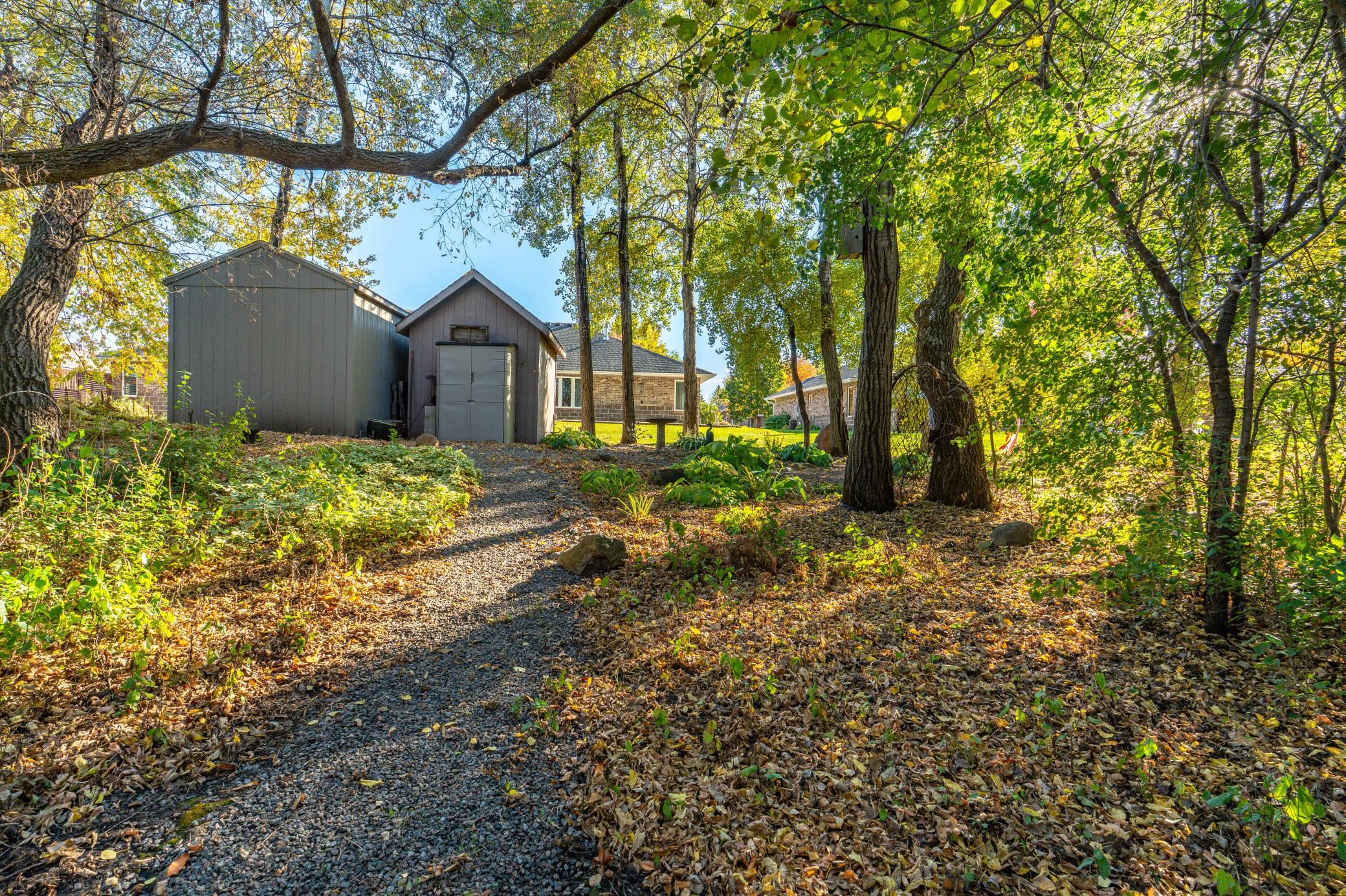 2000 townhouse for sale at 1961 Oakwood View in Fergus Falls, MN — 2 bed, 3 bath (photo 54 of 64)