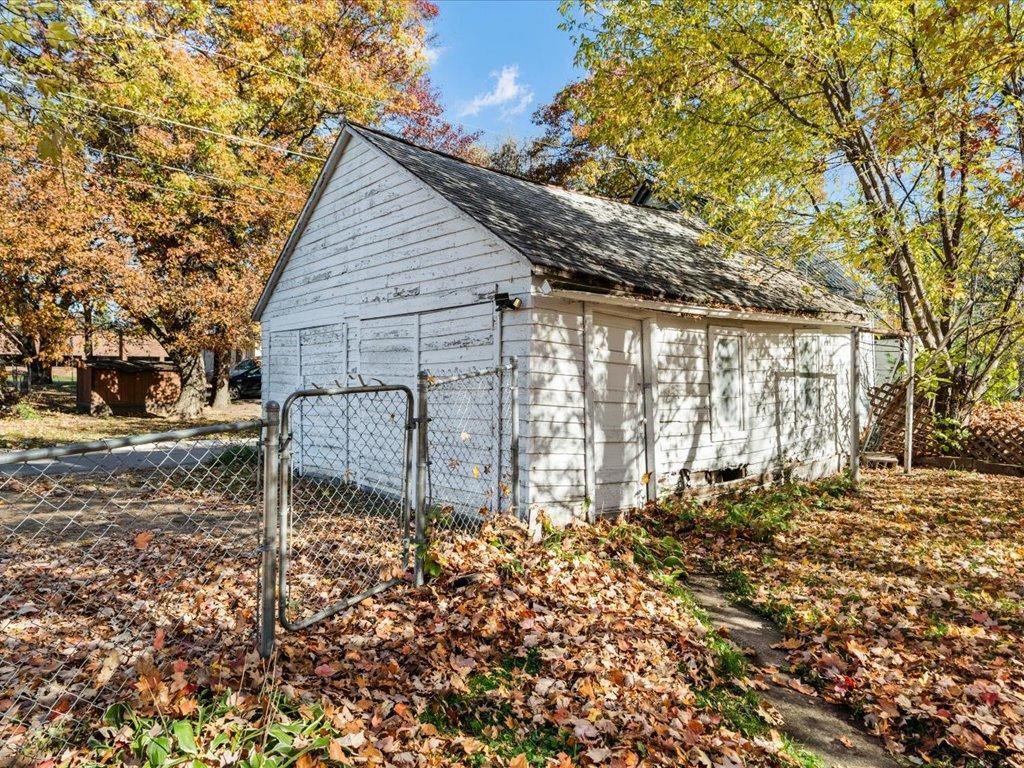 1950 single family home for sale at 21 1st Street SE in Crosby, MN — 3 bed, 1 bath (photo 23 of 27)