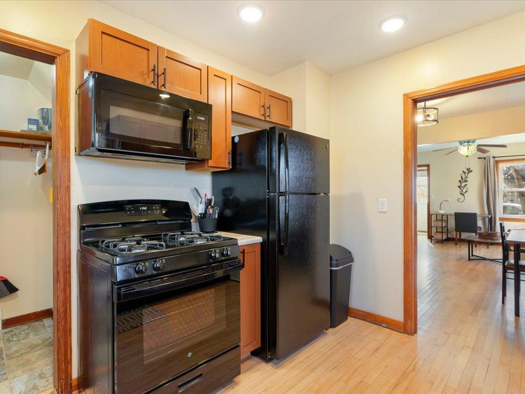 1950 single family home for sale at 21 1st Street SE in Crosby, MN — 3 bed, 1 bath (photo 4 of 27)