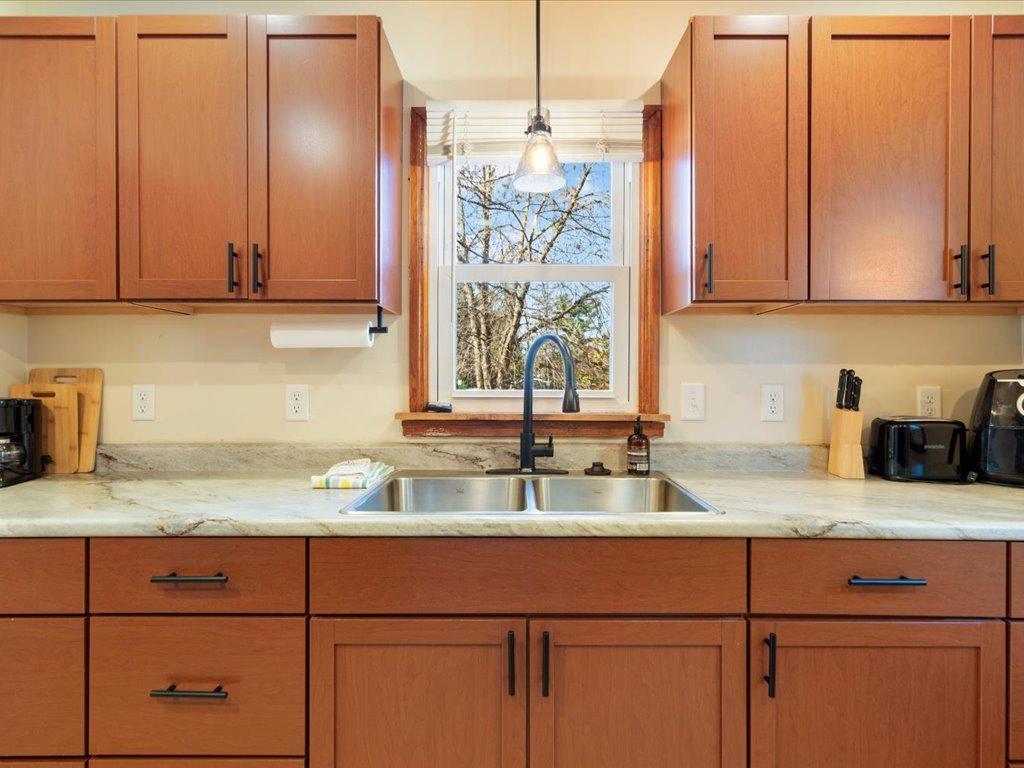 1950 single family home for sale at 21 1st Street SE in Crosby, MN — 3 bed, 1 bath (photo 5 of 27)