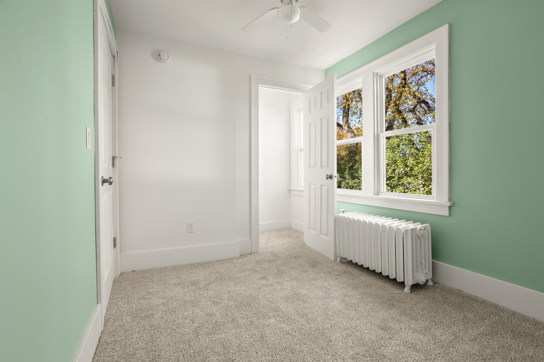 1920 single family home for sale at 915 1st Street N in Fargo, ND — 3 bed, 2 bath (photo 18 of 48)
