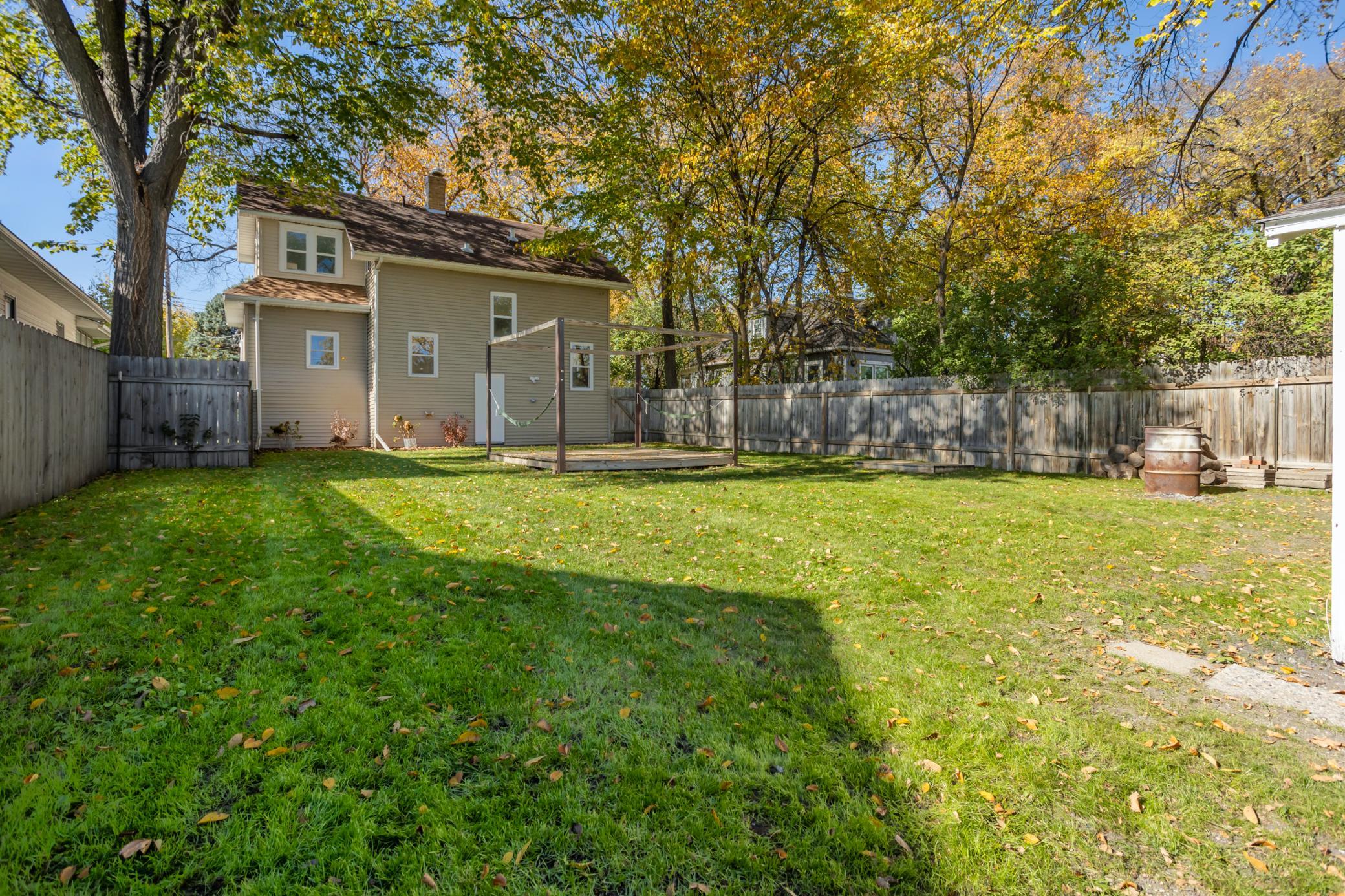 1920 single family home for sale at 915 1st Street N in Fargo, ND — 3 bed, 2 bath (photo 38 of 48)