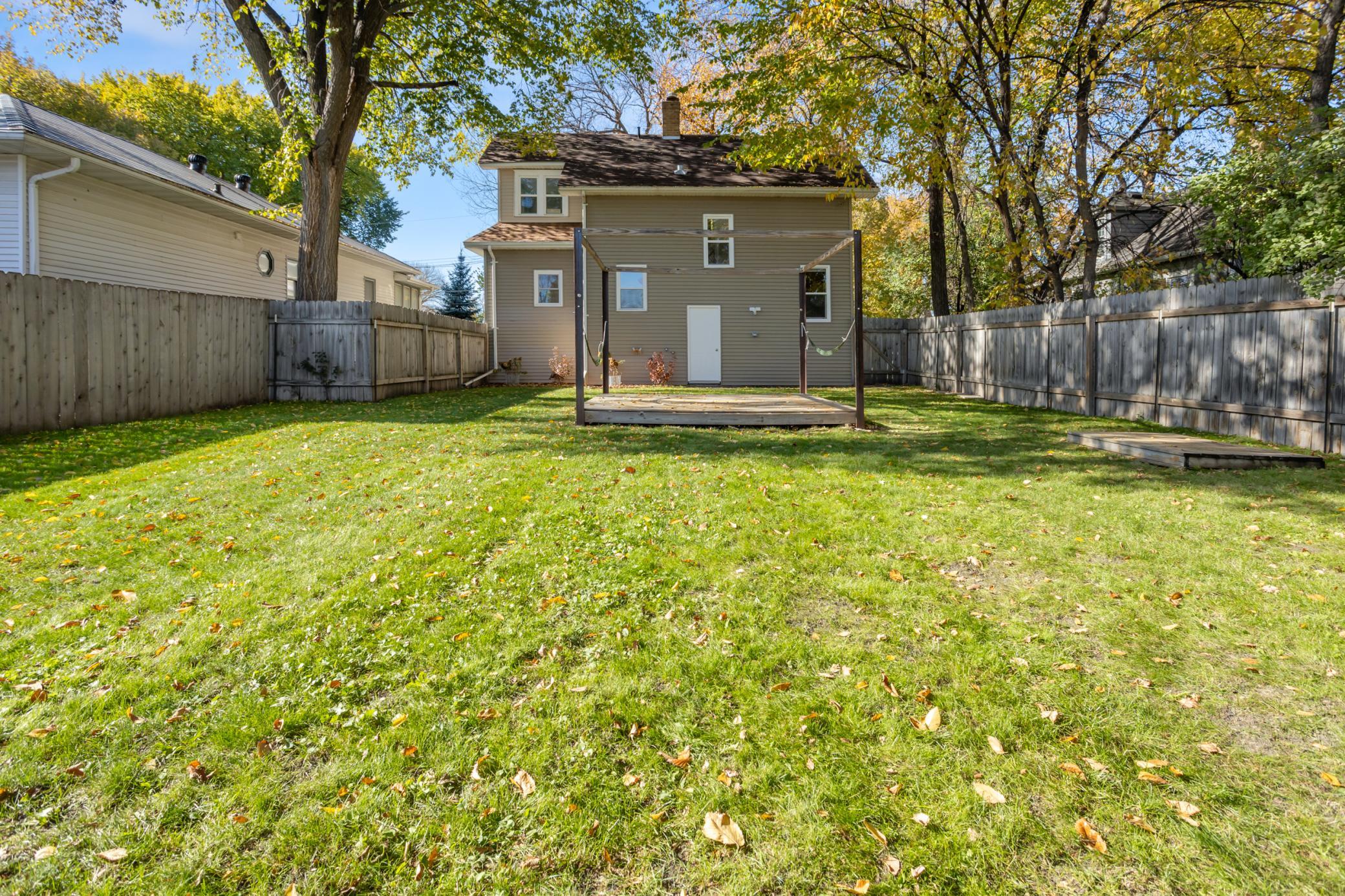 1920 single family home for sale at 915 1st Street N in Fargo, ND — 3 bed, 2 bath (photo 39 of 48)