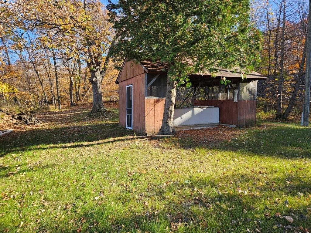 1983 single family home for sale at 38782 Railroad Drive in Richville, MN — 2 bed, 1 bath (photo 12 of 23)