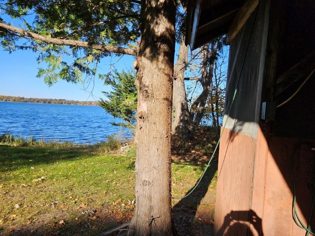 1983 single family home for sale at 38782 Railroad Drive in Richville, MN — 2 bed, 1 bath (photo 15 of 23)