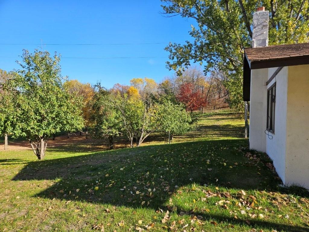 1983 single family home for sale at 38782 Railroad Drive in Richville, MN — 2 bed, 1 bath (photo 10 of 23)