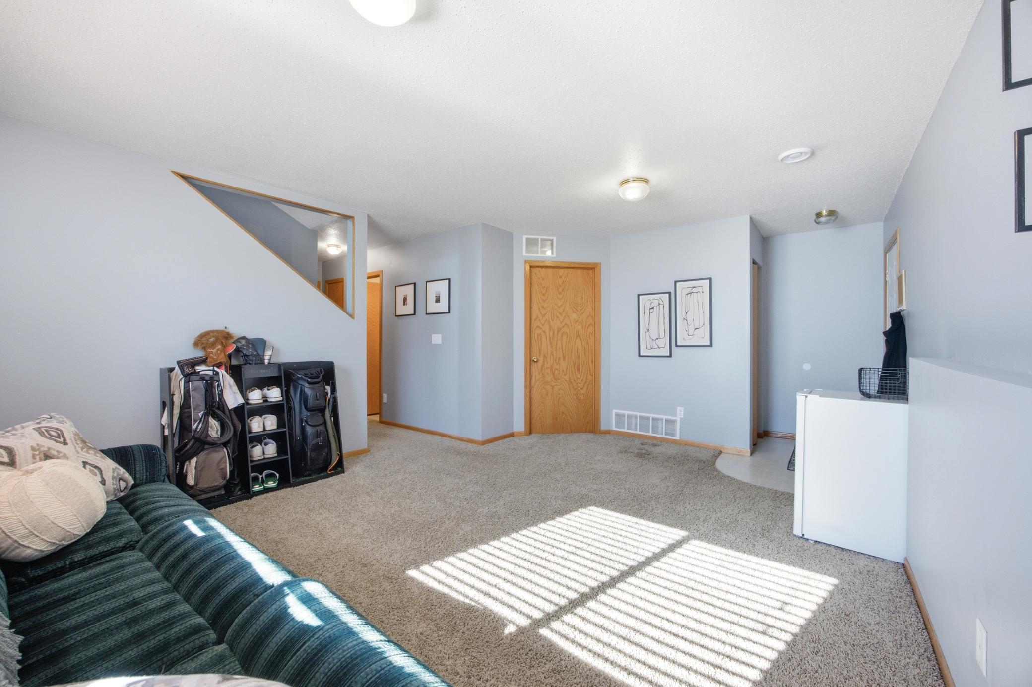 2000 twin home for sale at 1907 50th Street S in Fargo, ND — 3 bed, 2 bath (photo 31 of 44)
