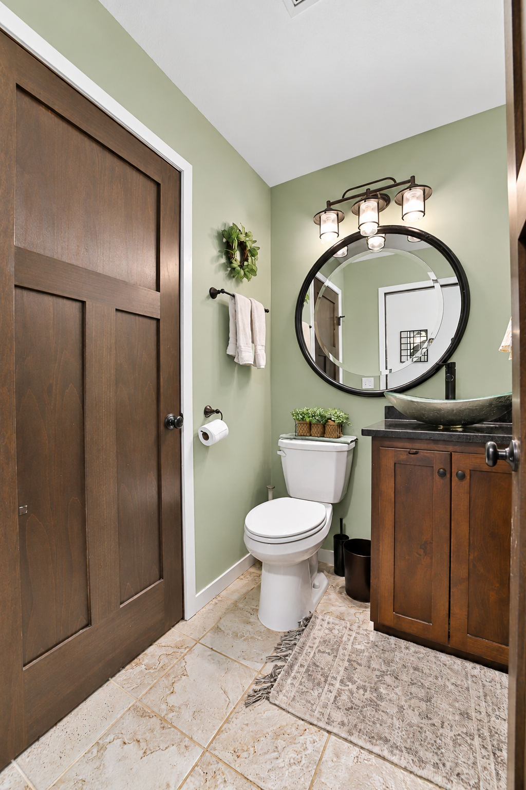 2017 single family home for sale at 1527 2nd Street NE in Staples, MN — 5 bed, 4 bath (photo 22 of 43)