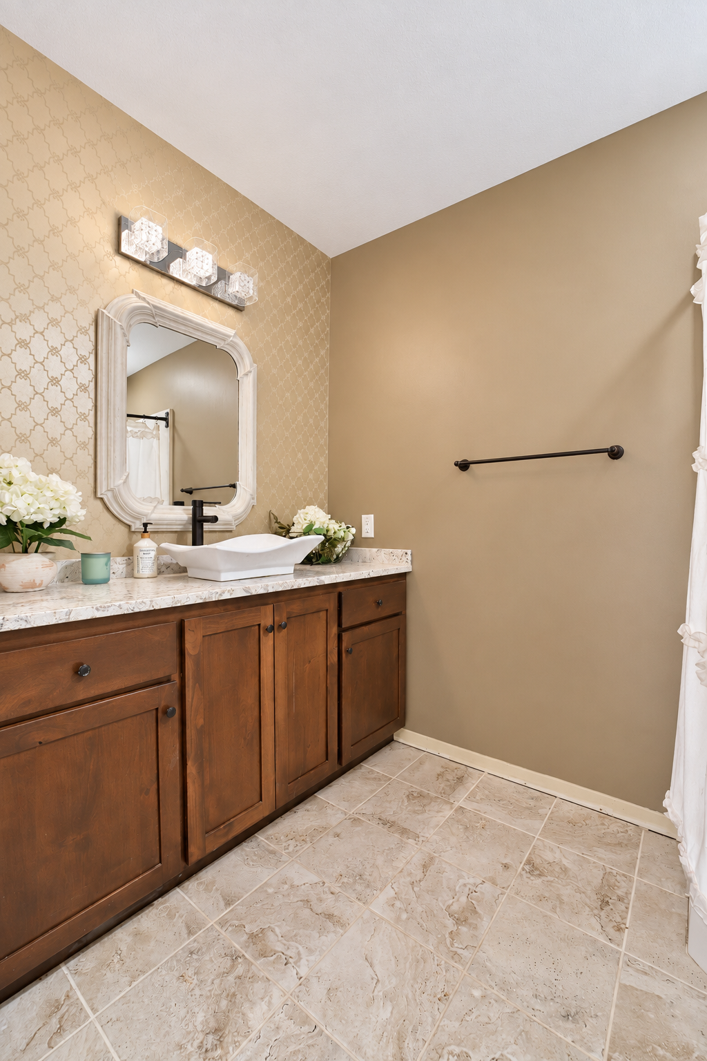 2017 single family home for sale at 1527 2nd Street NE in Staples, MN — 5 bed, 4 bath (photo 26 of 43)