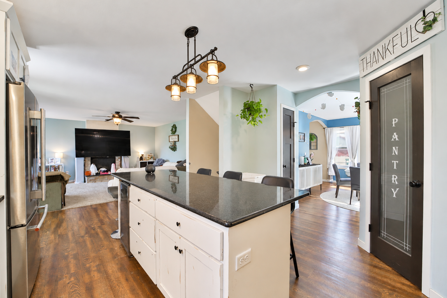2017 single family home for sale at 1527 2nd Street NE in Staples, MN — 5 bed, 4 bath (photo 4 of 43)