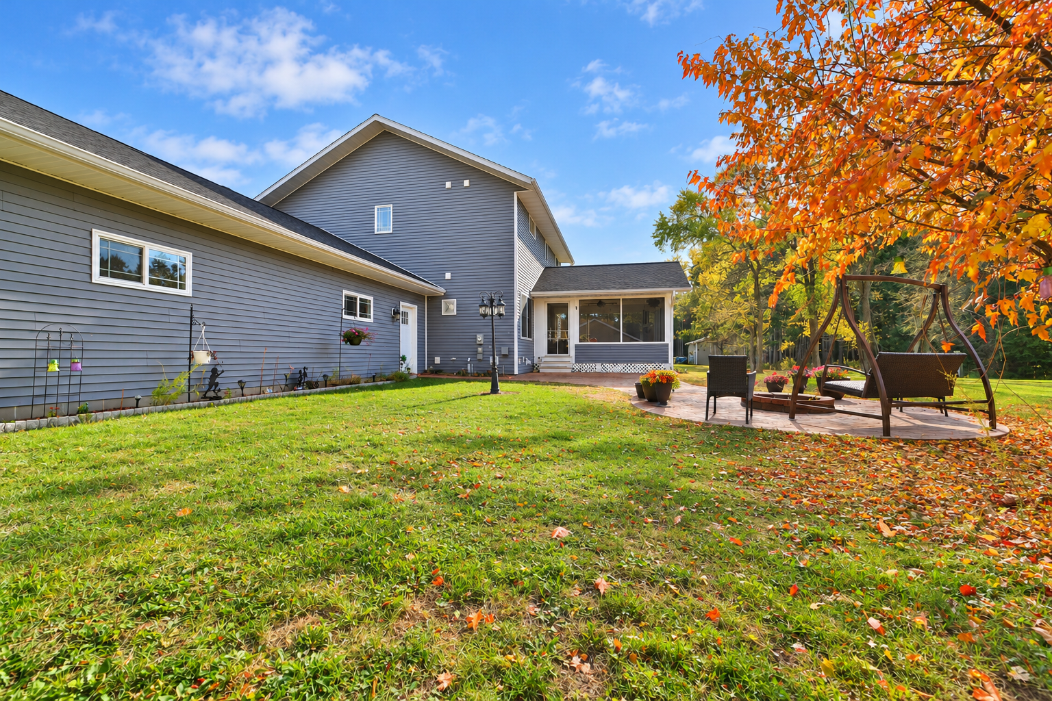 2017 single family home for sale at 1527 2nd Street NE in Staples, MN — 5 bed, 4 bath (photo 39 of 43)