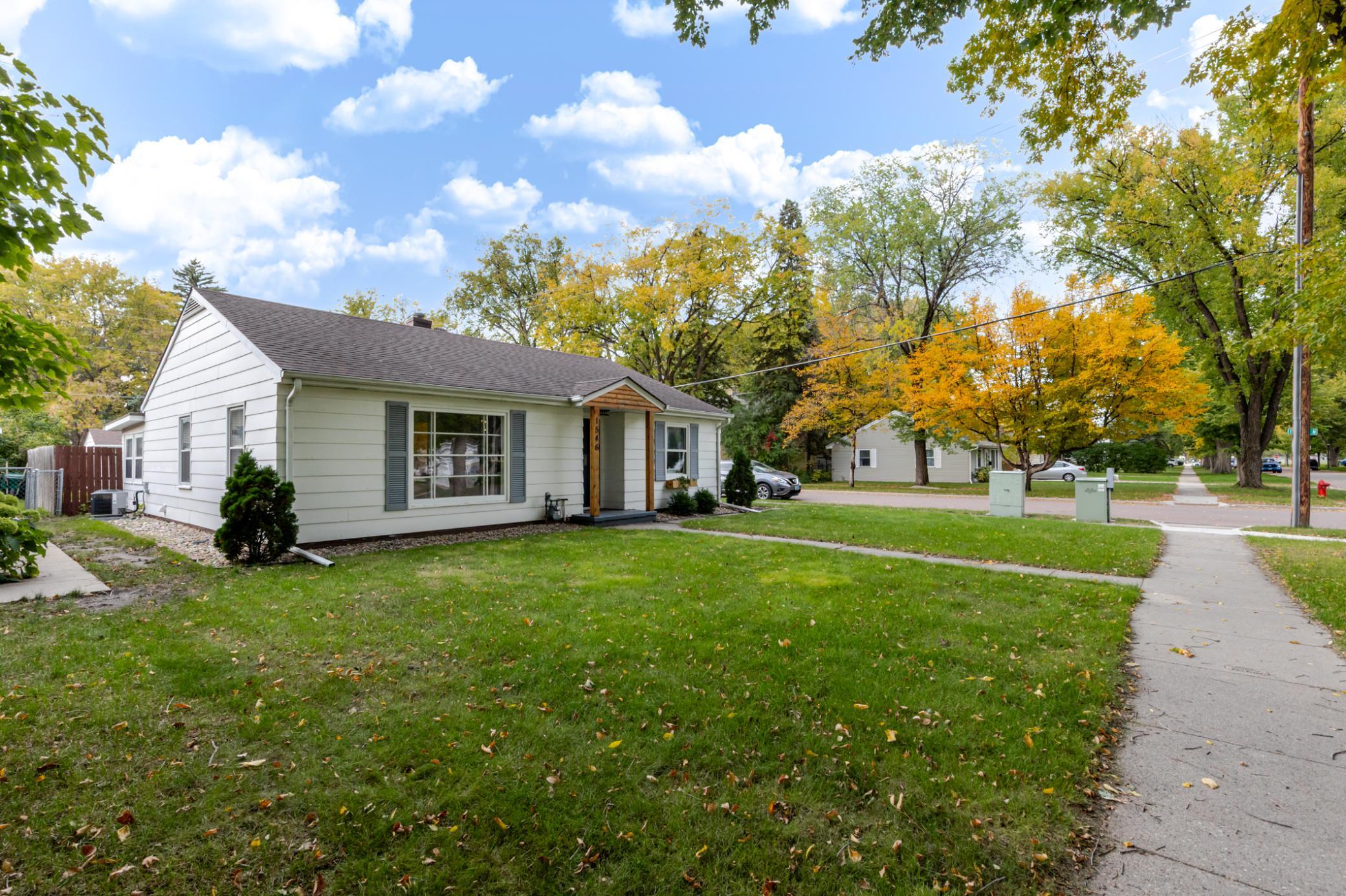 1948 single family home for sale at 1546 5th Street N in Fargo, ND — 3 bed, 1 bath (photo 4 of 40)