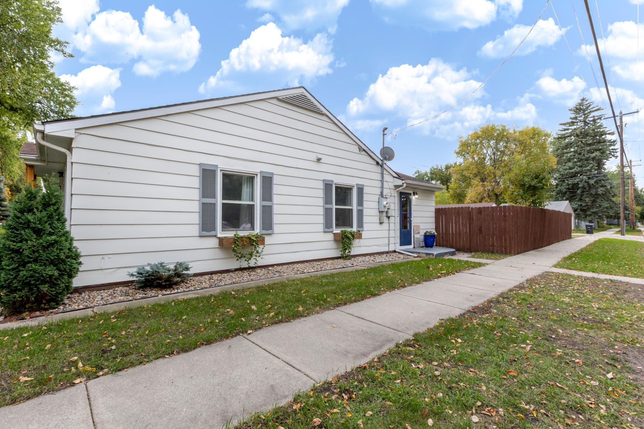 1948 single family home for sale at 1546 5th Street N in Fargo, ND — 3 bed, 1 bath (photo 36 of 40)