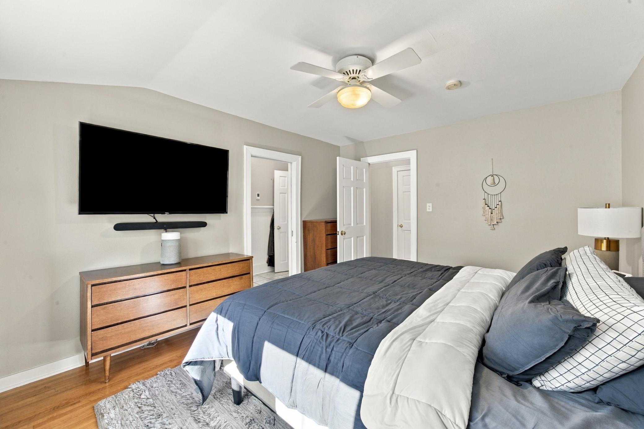 1925 single family home for sale at 1218 3rd Street N in Fargo, ND — 5 bed, 3 bath (photo 17 of 37)