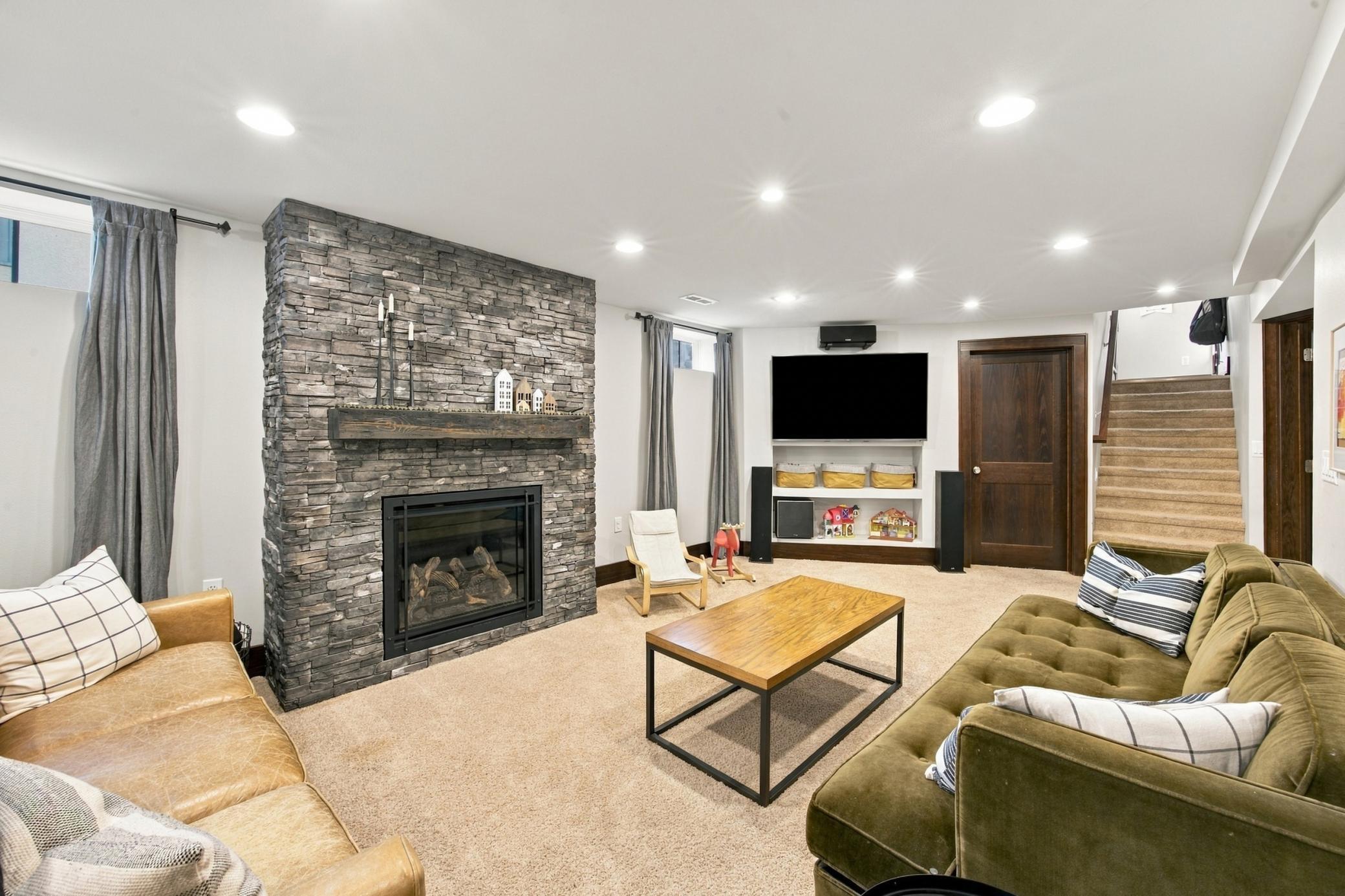 1925 single family home for sale at 1218 3rd Street N in Fargo, ND — 5 bed, 3 bath (photo 20 of 37)