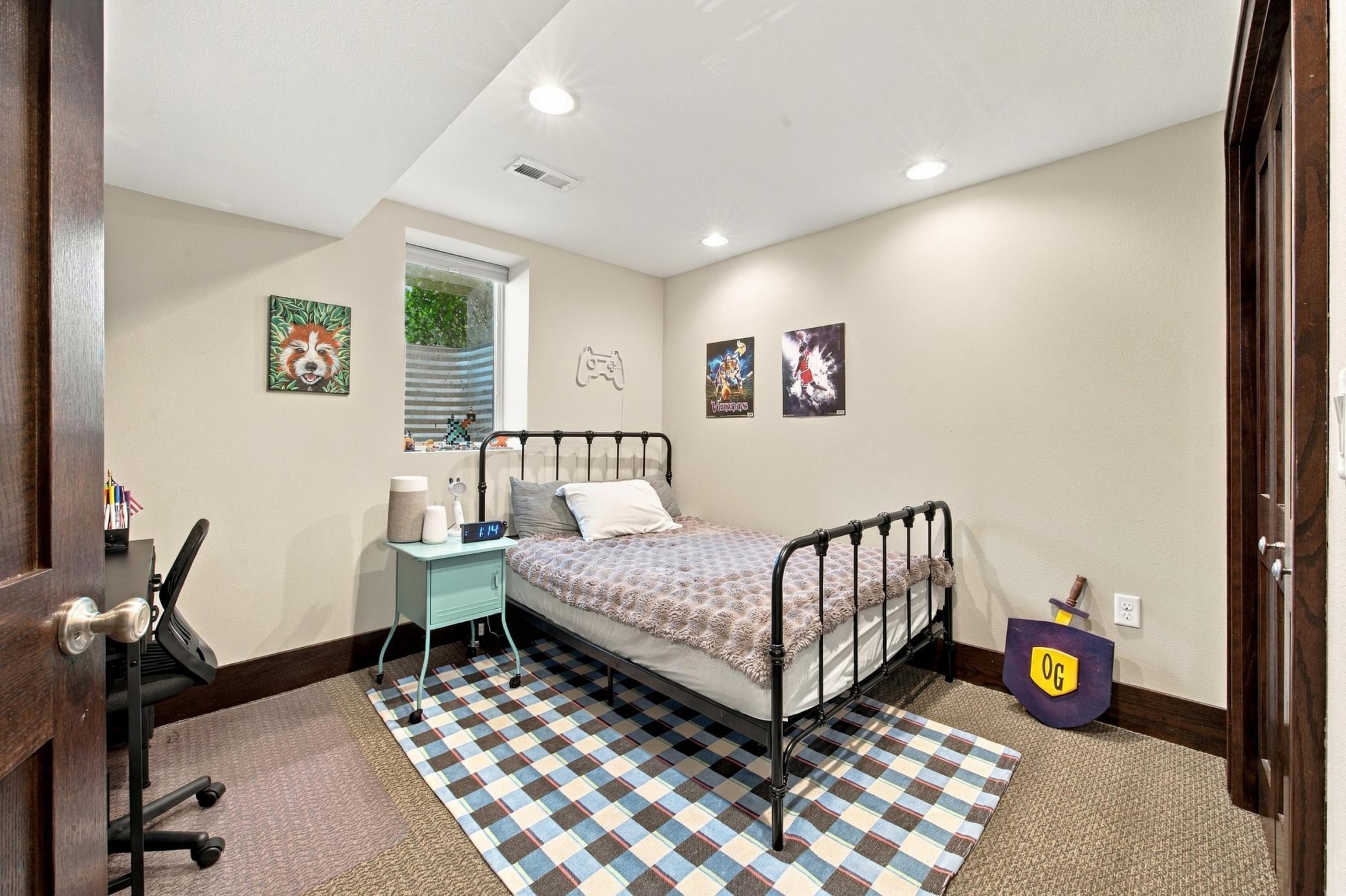 1925 single family home for sale at 1218 3rd Street N in Fargo, ND — 5 bed, 3 bath (photo 22 of 37)