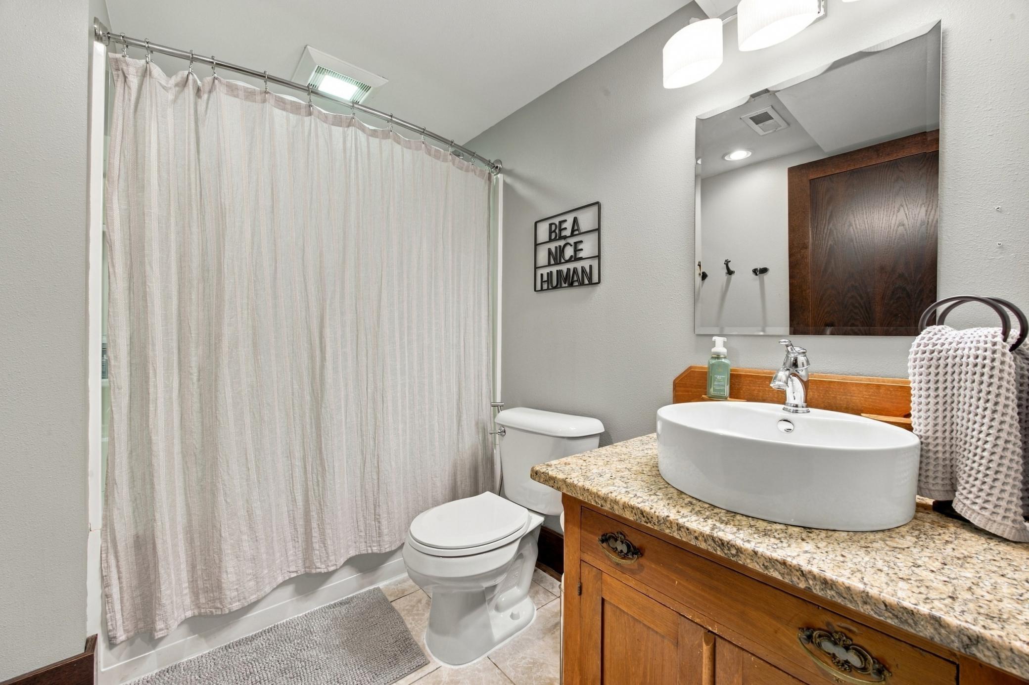 1925 single family home for sale at 1218 3rd Street N in Fargo, ND — 5 bed, 3 bath (photo 23 of 37)