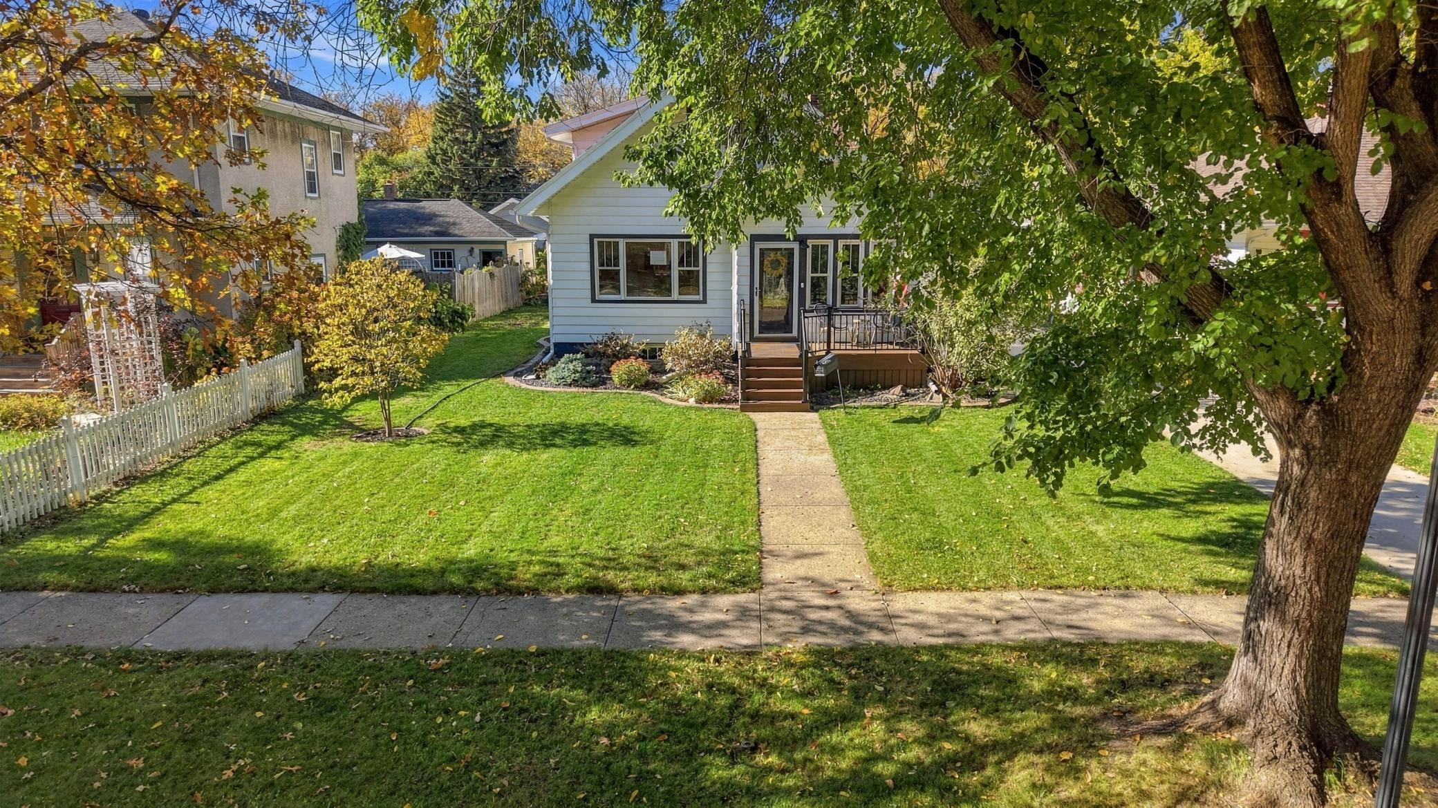 1925 single family home for sale at 1218 3rd Street N in Fargo, ND — 5 bed, 3 bath (photo 29 of 37)