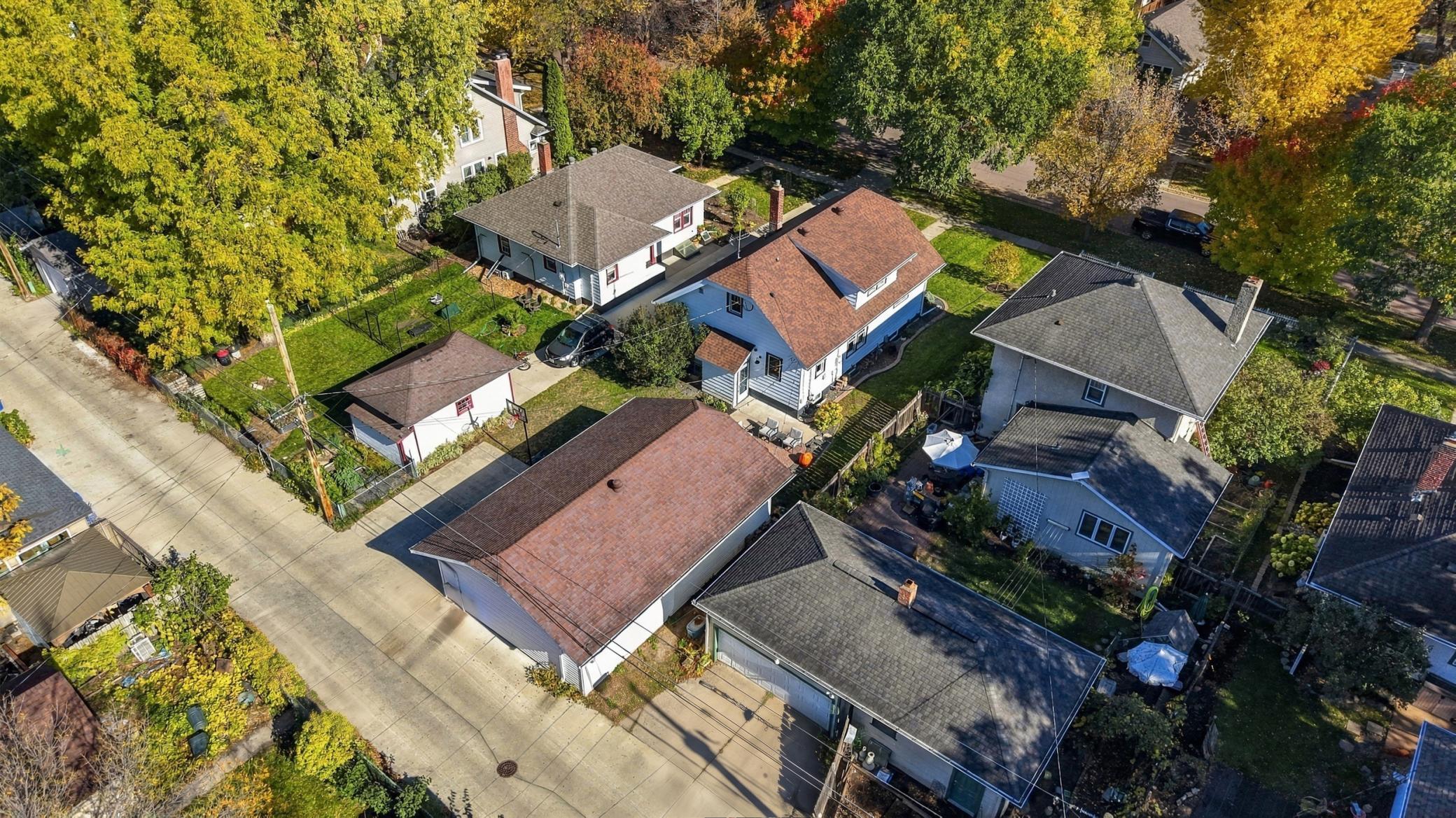 1925 single family home for sale at 1218 3rd Street N in Fargo, ND — 5 bed, 3 bath (photo 32 of 37)