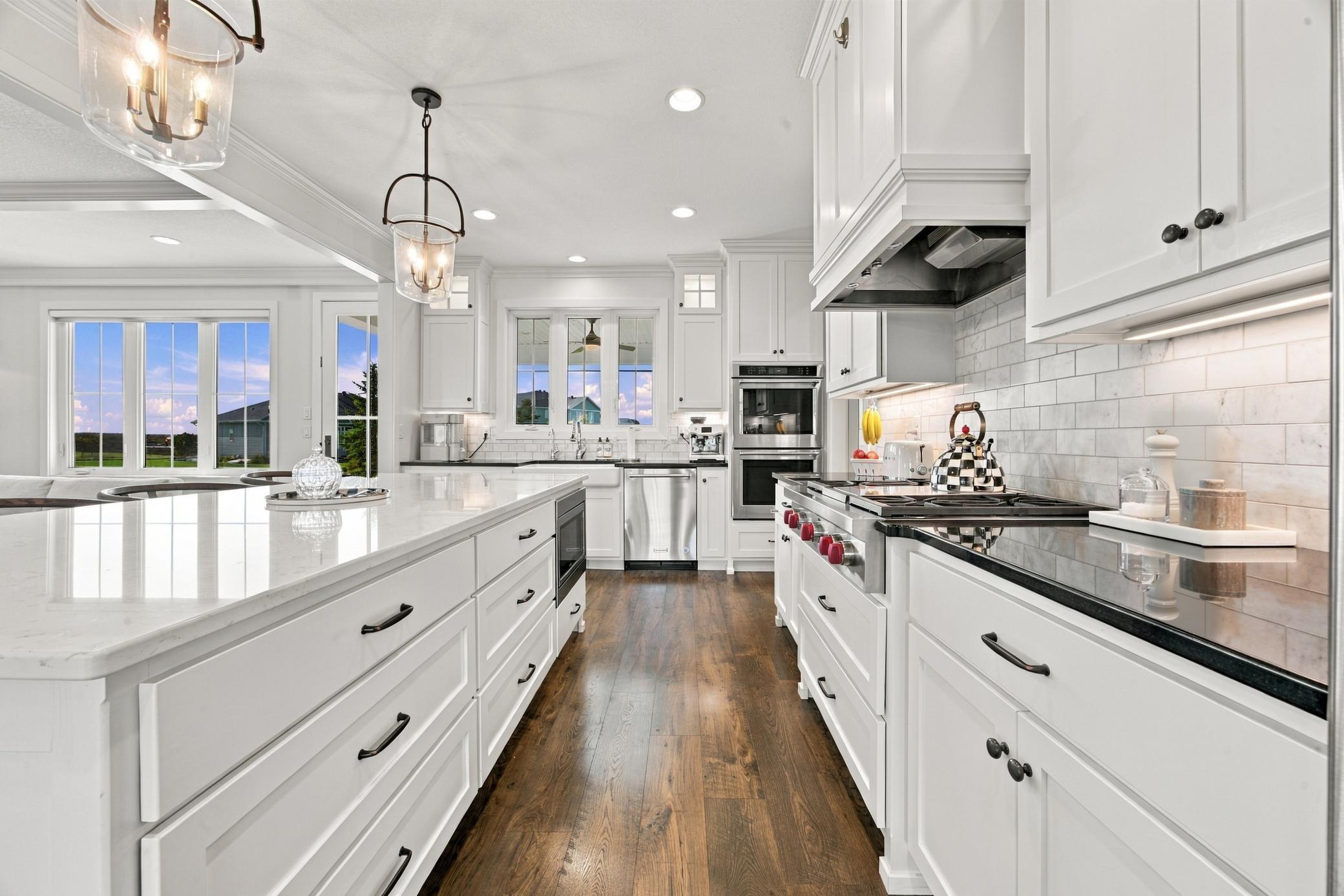 2017 single family home for sale at 356 Trent Jones Drive in Oxbow, ND — 5 bed, 3 bath (photo 19 of 71)