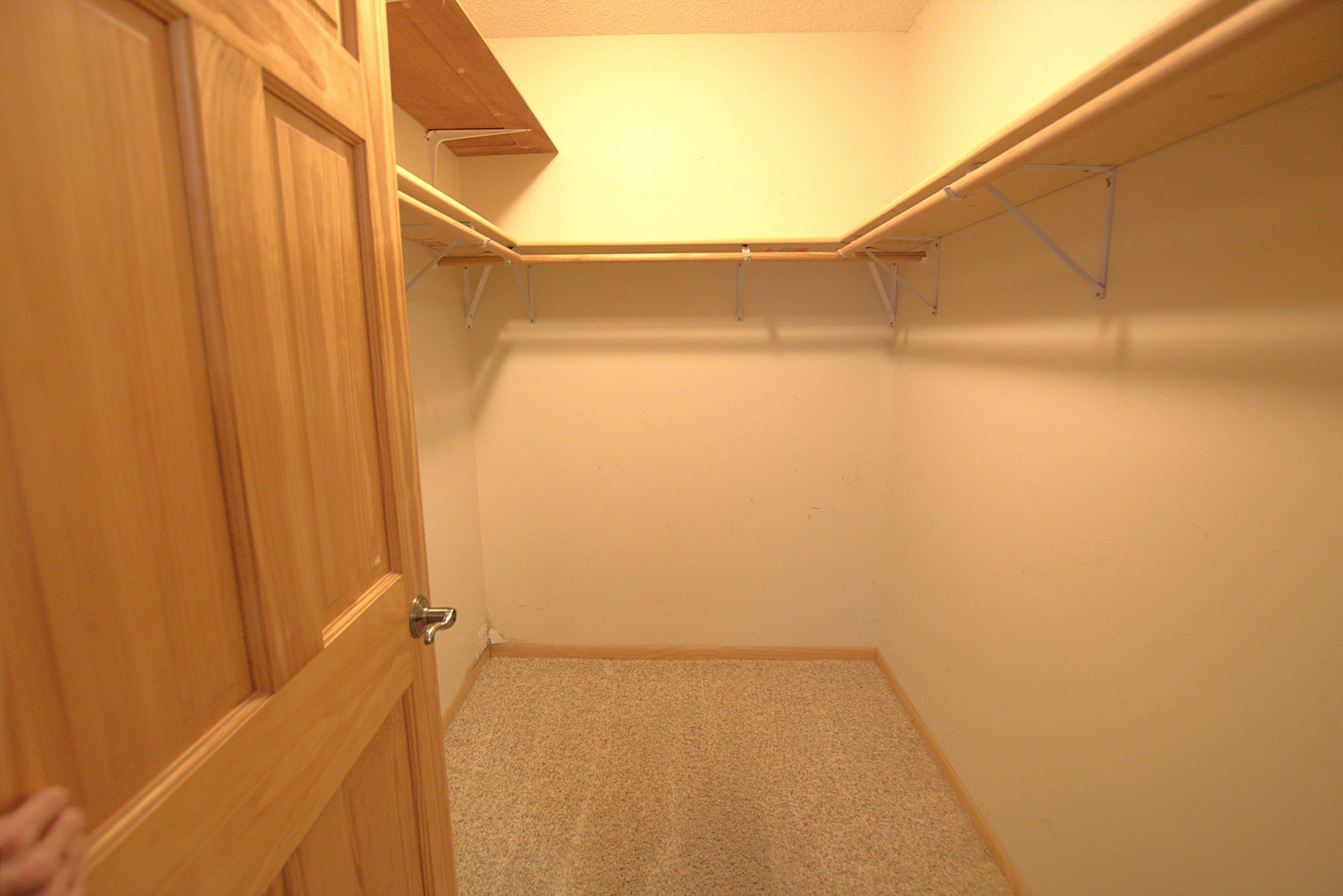 2006 single family home for sale at 501 2nd Street SW in Staples, MN — 3 bed, 2 bath (photo 14 of 27)