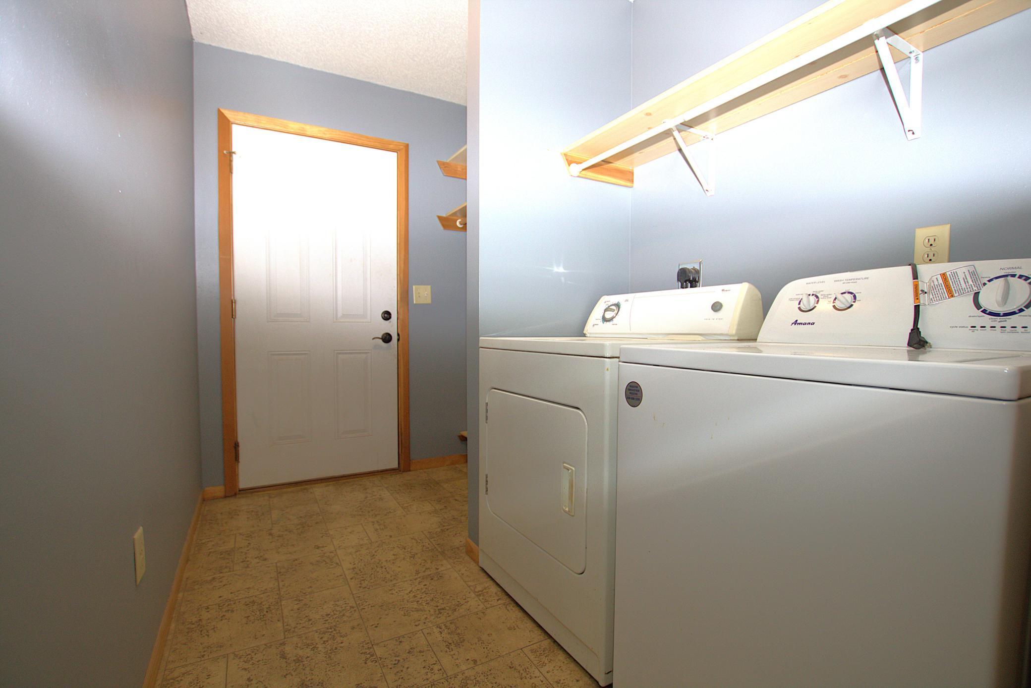 2006 single family home for sale at 501 2nd Street SW in Staples, MN — 3 bed, 2 bath (photo 22 of 27)