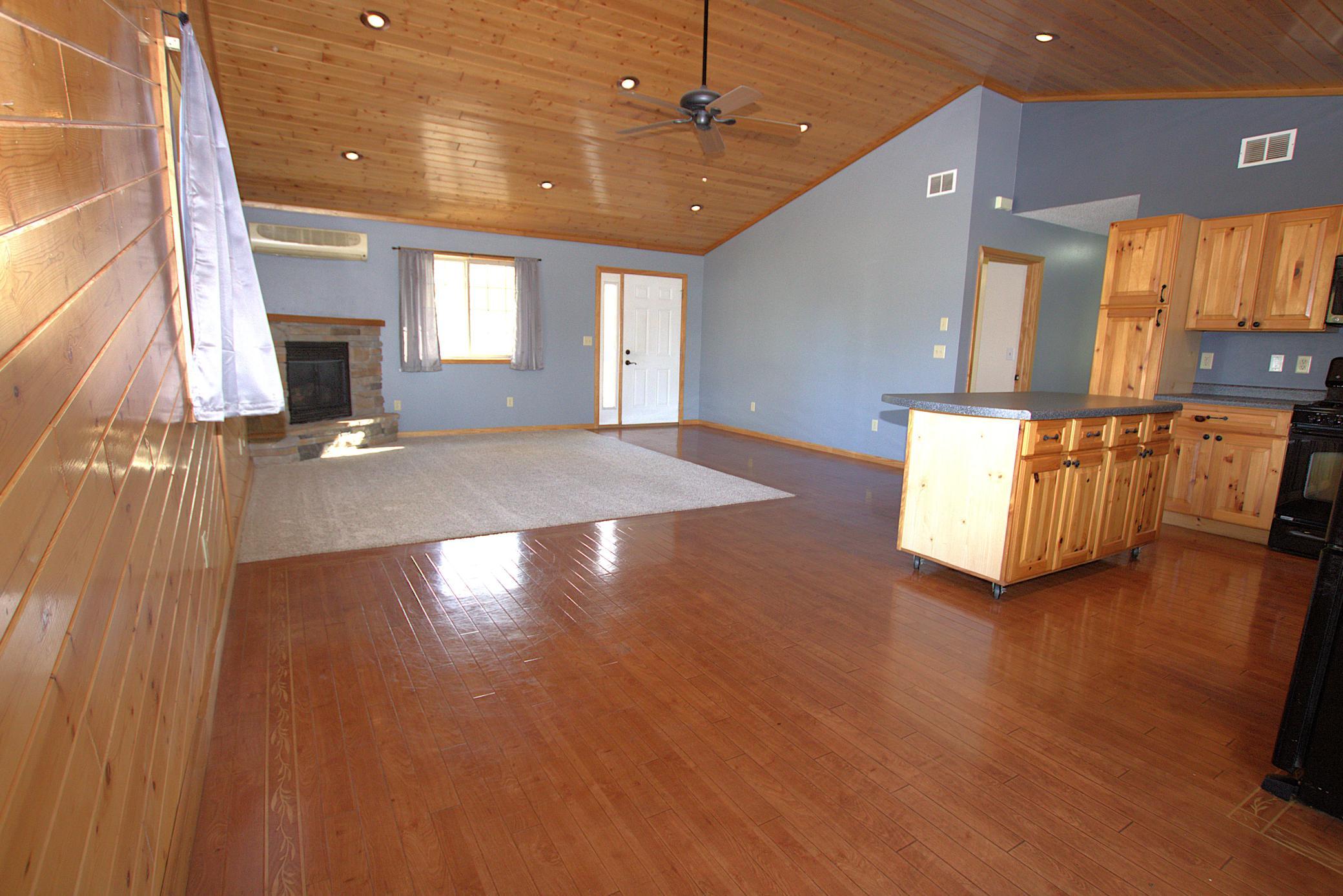 2006 single family home for sale at 501 2nd Street SW in Staples, MN — 3 bed, 2 bath (photo 10 of 27)