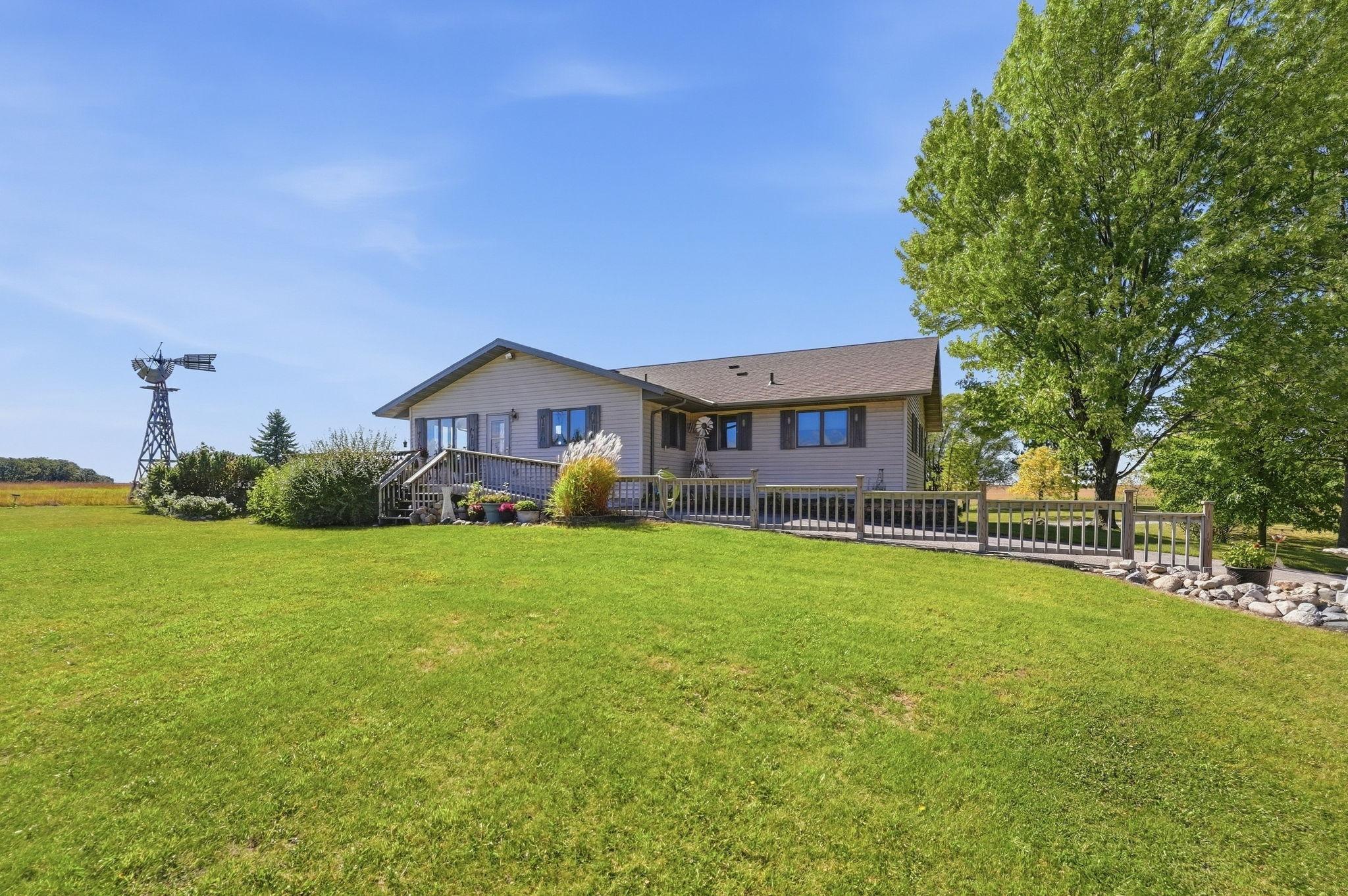 1995 single family home for sale at 12946 151st Avenue in Sauk Centre, MN — 3 bed, 3 bath (photo 12 of 53)