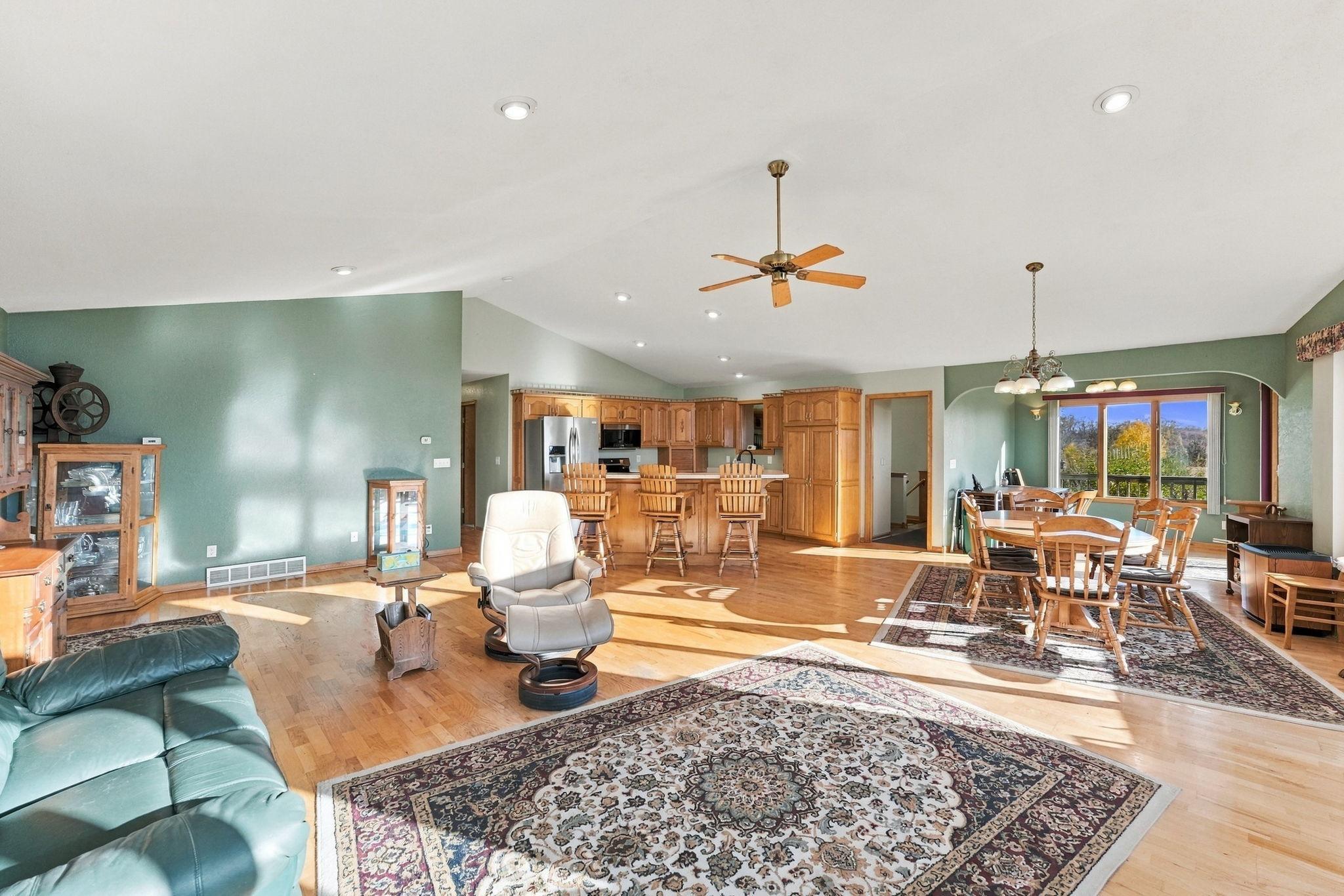 1995 single family home for sale at 12946 151st Avenue in Sauk Centre, MN — 3 bed, 3 bath (photo 14 of 53)