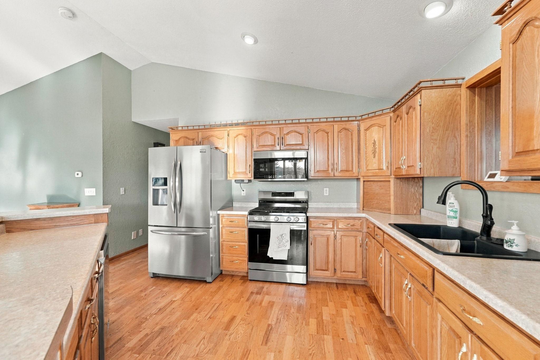 1995 single family home for sale at 12946 151st Avenue in Sauk Centre, MN — 3 bed, 3 bath (photo 21 of 53)