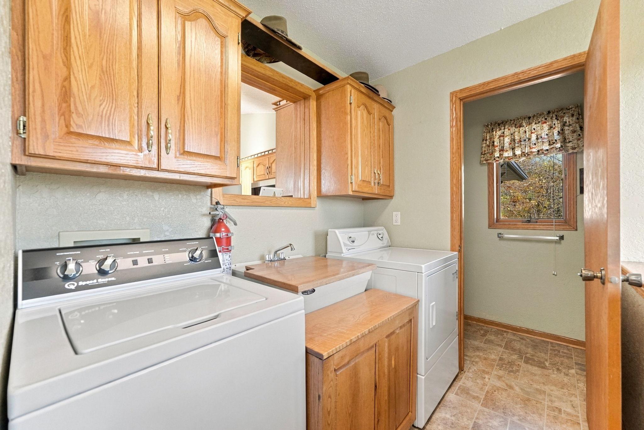 1995 single family home for sale at 12946 151st Avenue in Sauk Centre, MN — 3 bed, 3 bath (photo 39 of 53)