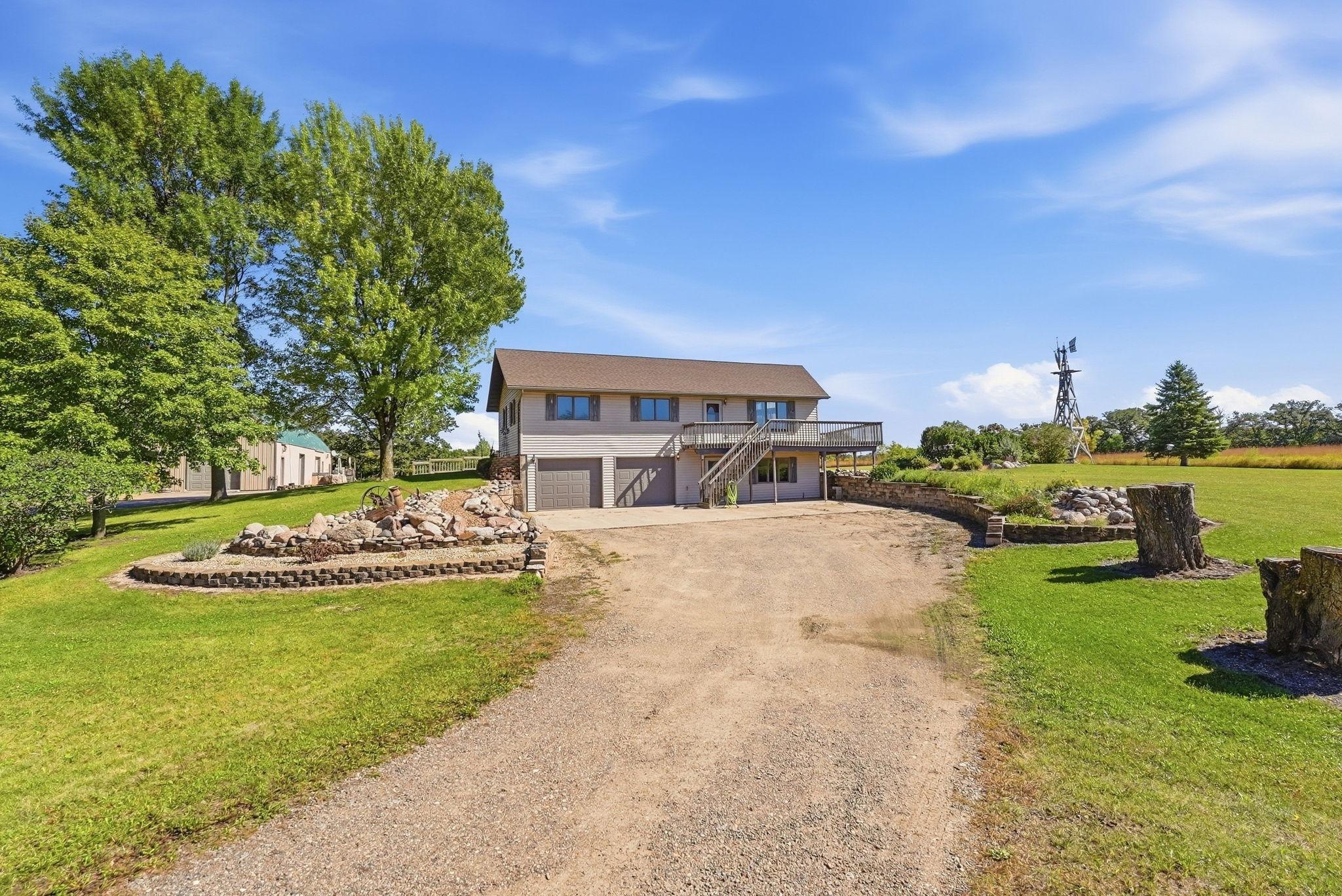 1995 single family home for sale at 12946 151st Avenue in Sauk Centre, MN — 3 bed, 3 bath (photo 7 of 53)