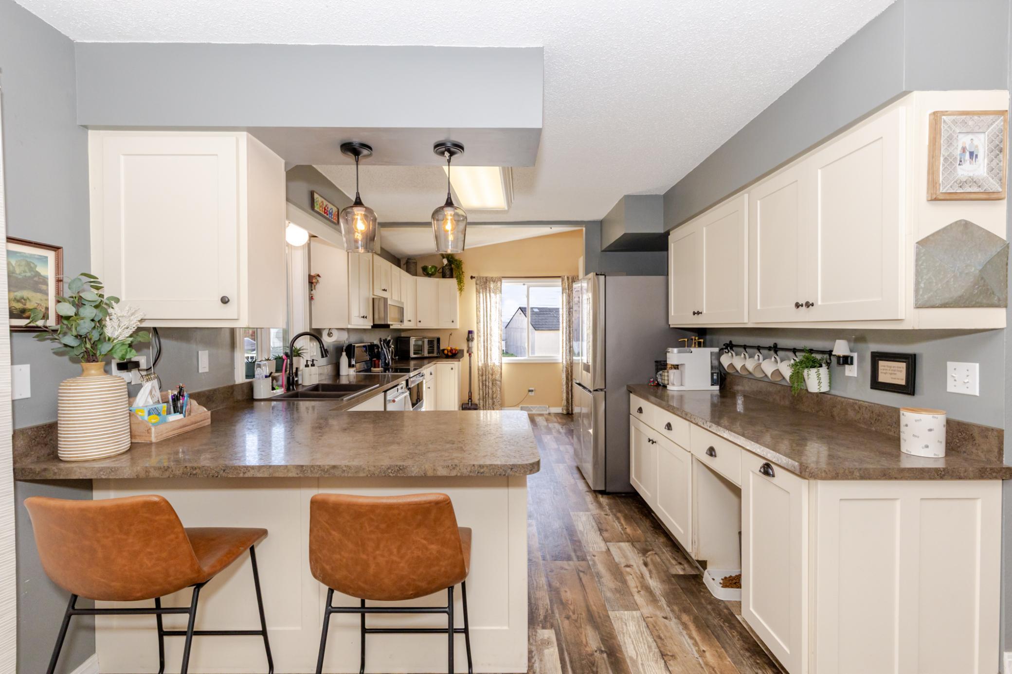 1976 single family home for sale at 1744 23rd Street S in Fargo, ND — 4 bed, 4 bath (photo 18 of 71)