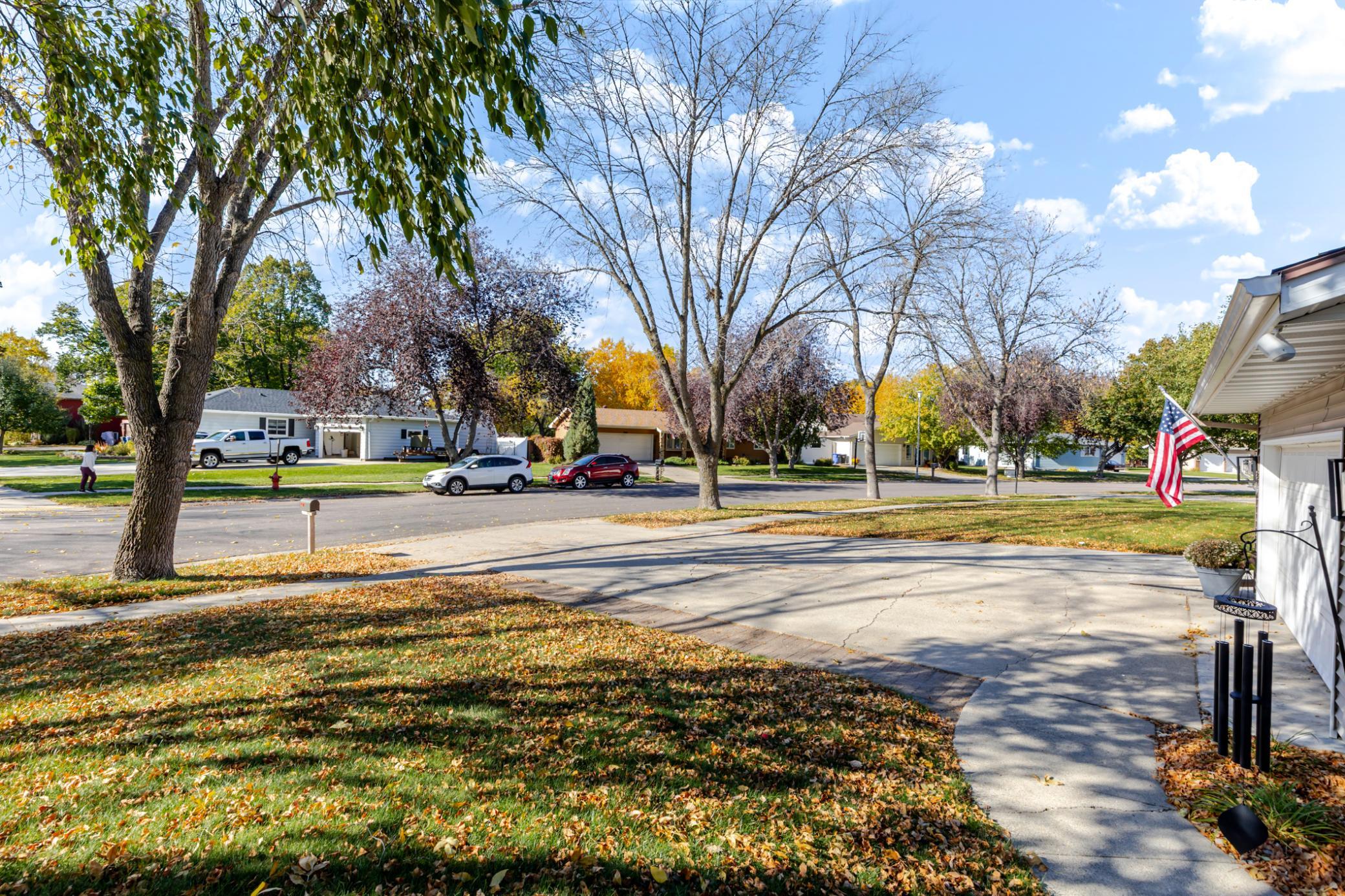 1976 single family home for sale at 1744 23rd Street S in Fargo, ND — 4 bed, 4 bath (photo 6 of 71)