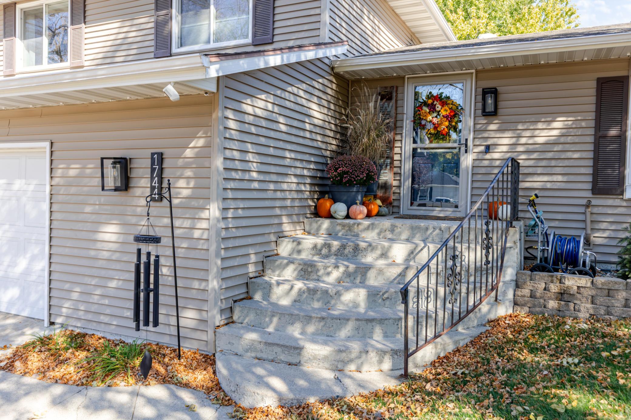 1976 single family home for sale at 1744 23rd Street S in Fargo, ND — 4 bed, 4 bath (photo 7 of 71)