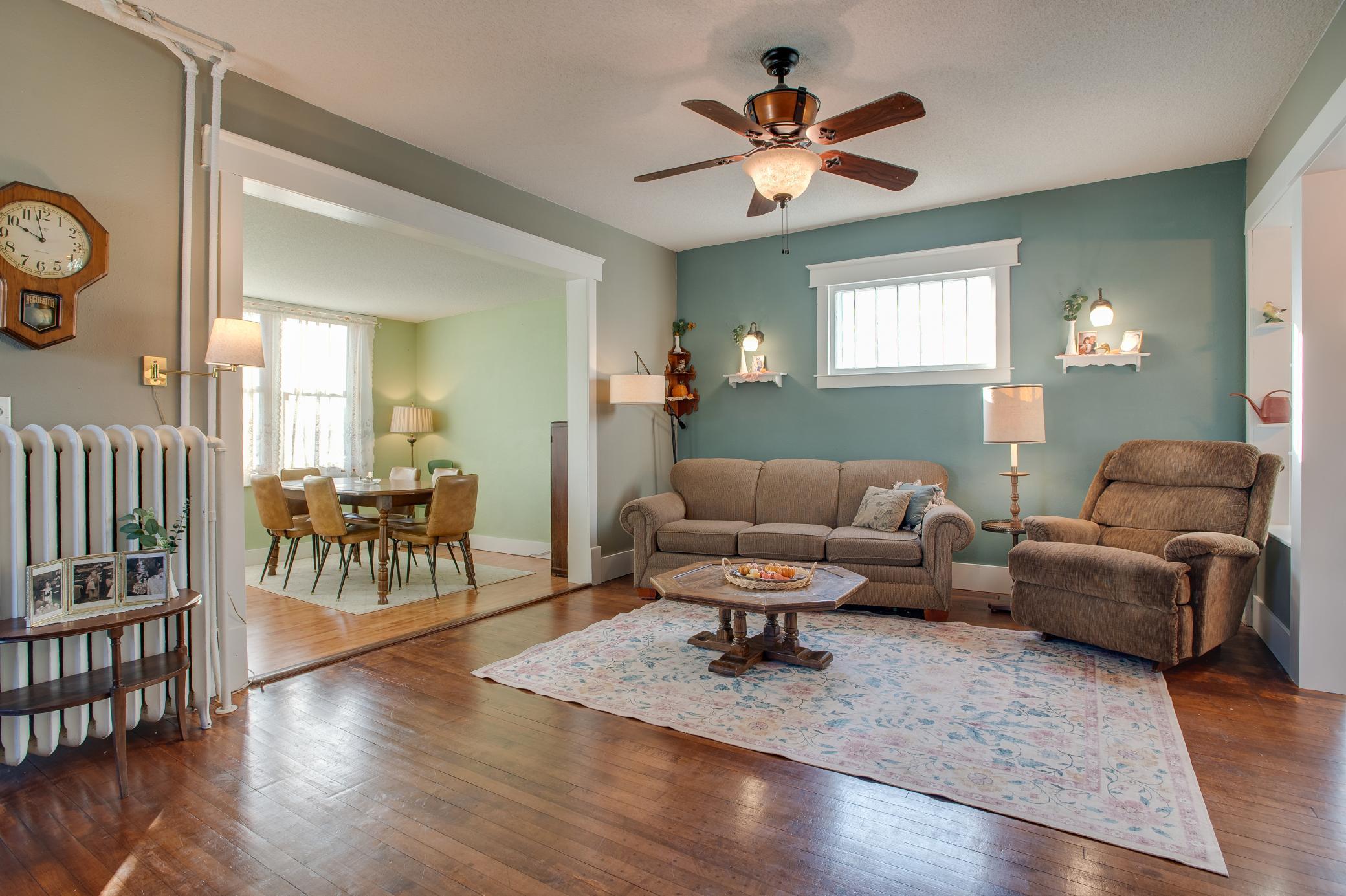 1900 single family home for sale at 28 Francis Street in West Fargo, ND — 4 bed, 2 bath (photo 11 of 55)